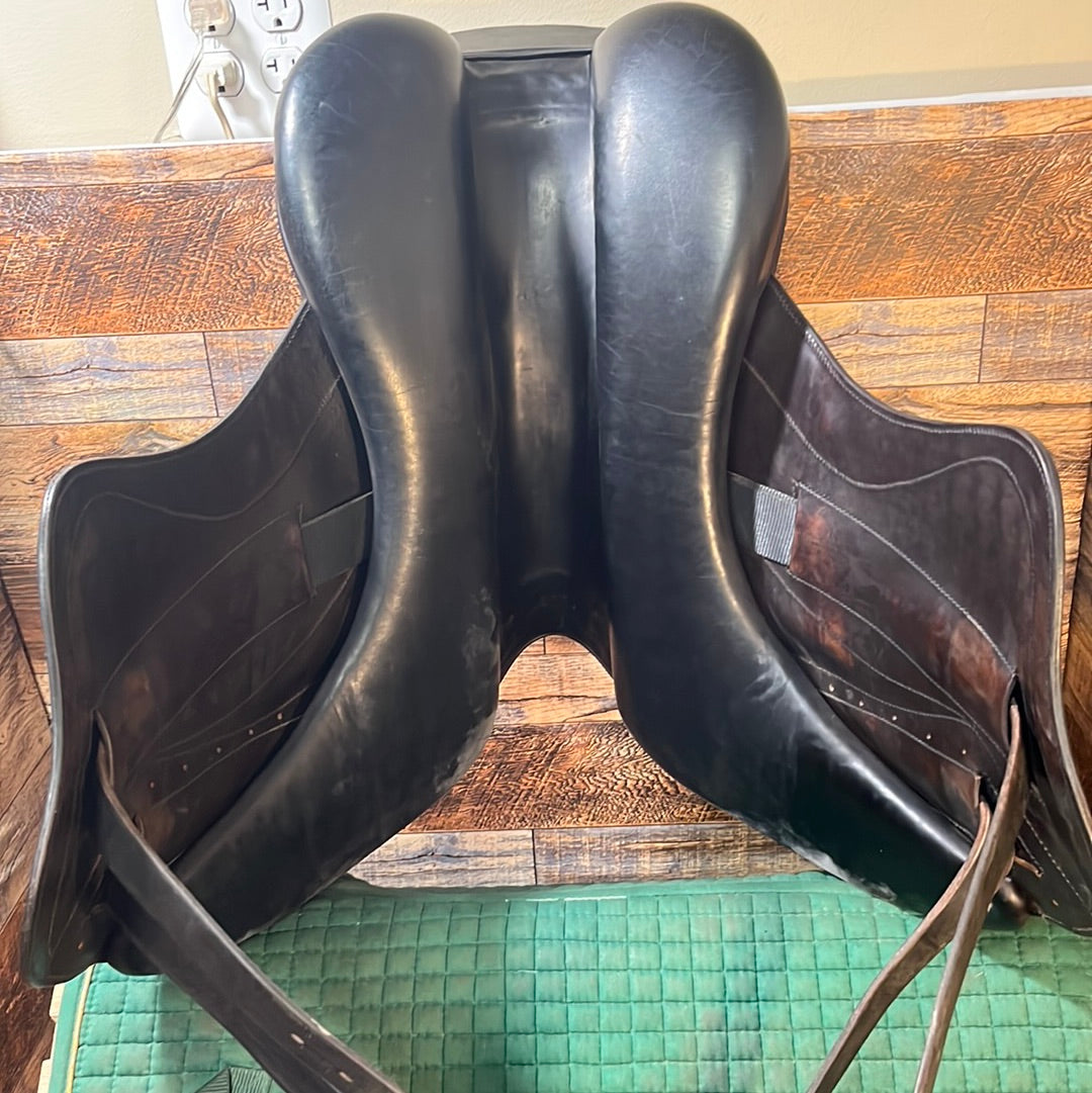 18" Stackhouse Monoflap Dressage Saddle