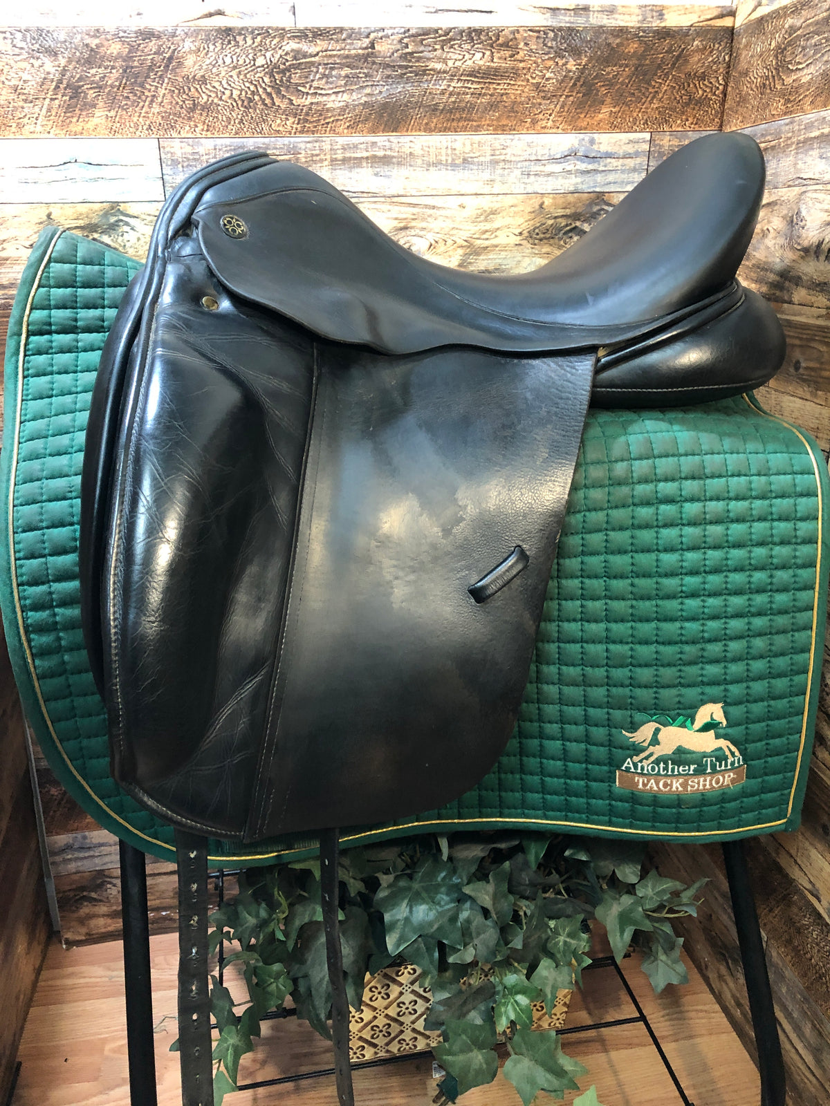 17.5" Trilogy Debbi McDonald Dressage Saddle