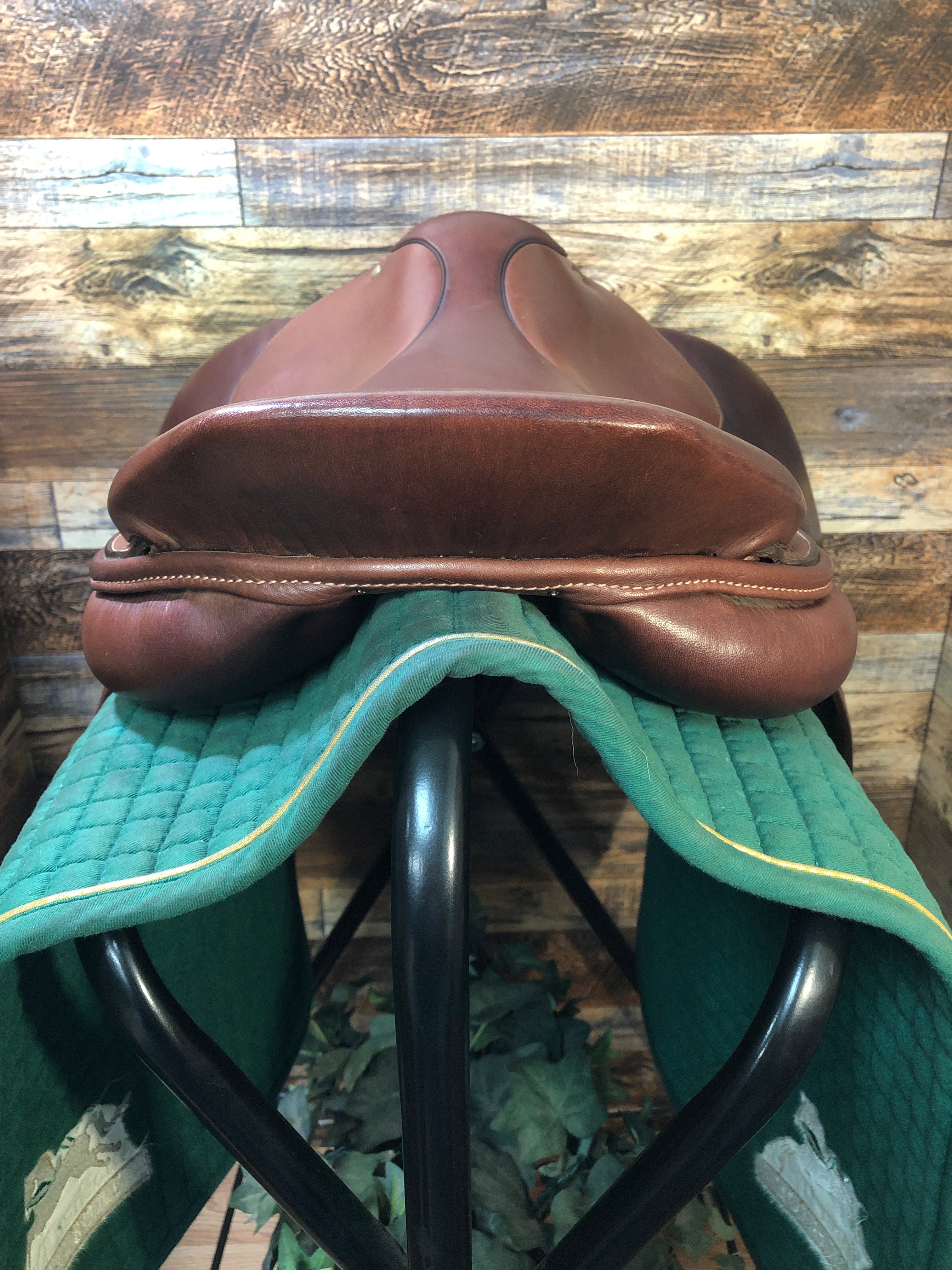 17" Stubben "Ascend" Close Contact Saddle