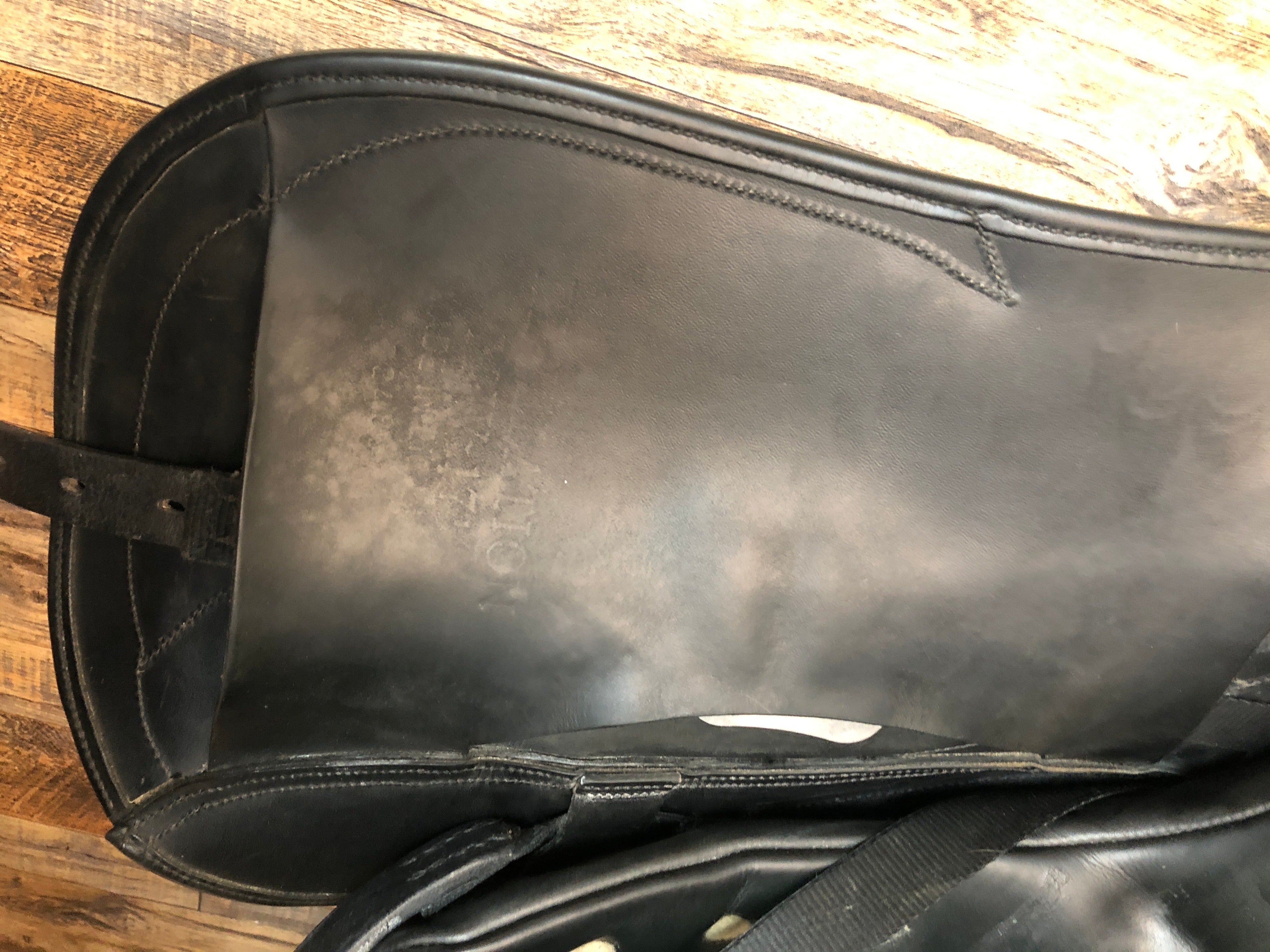 18" Albion Revelation Dressage Saddle