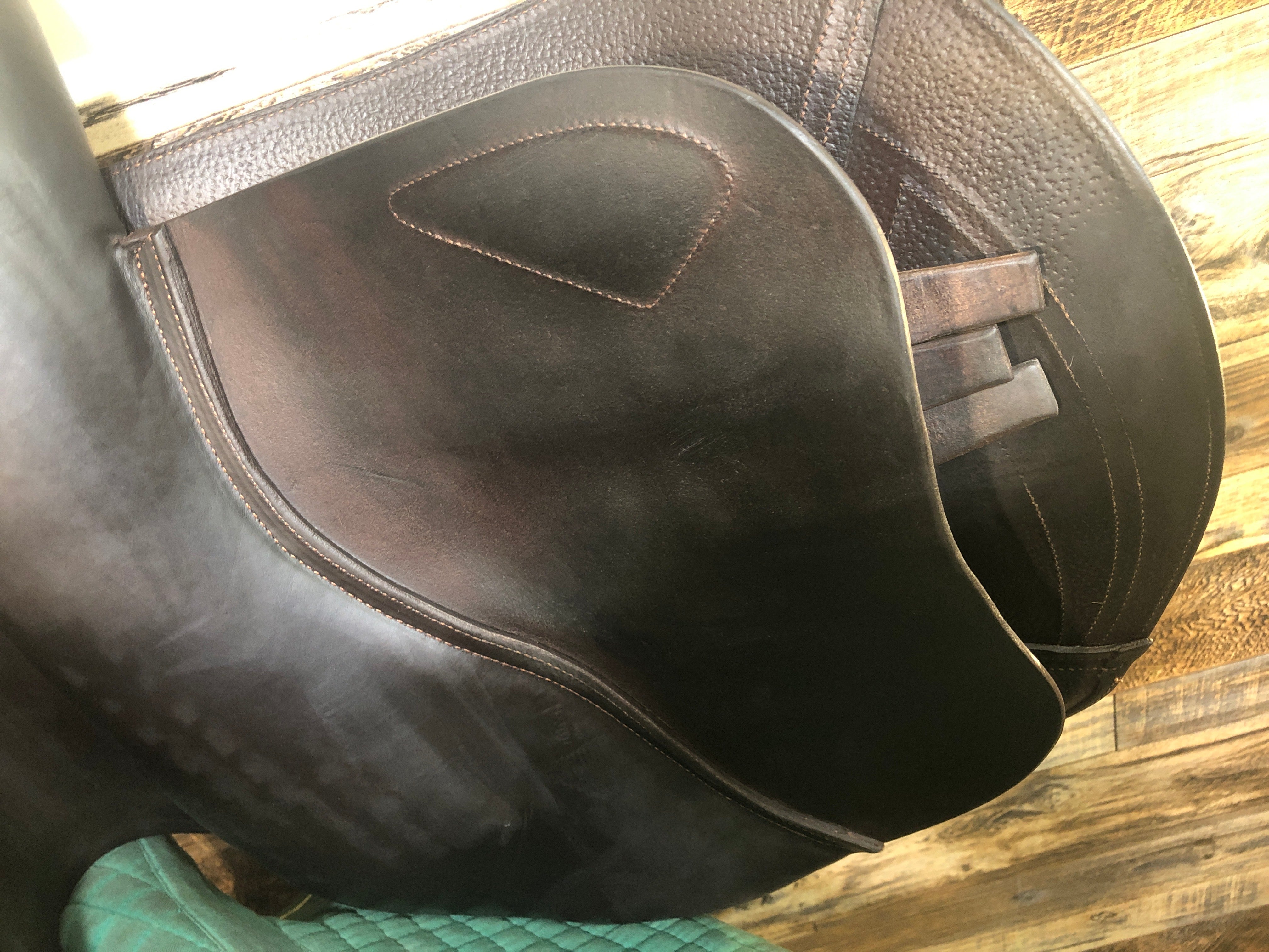 17.5" CWD 2GS Close Contact Saddle (2020)