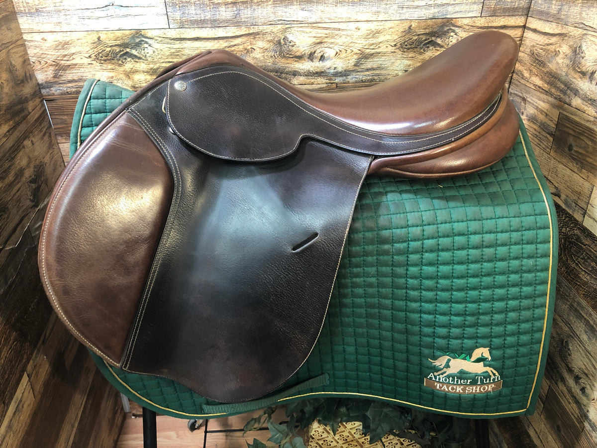 17.5" Collegiate Close Contact Saddle