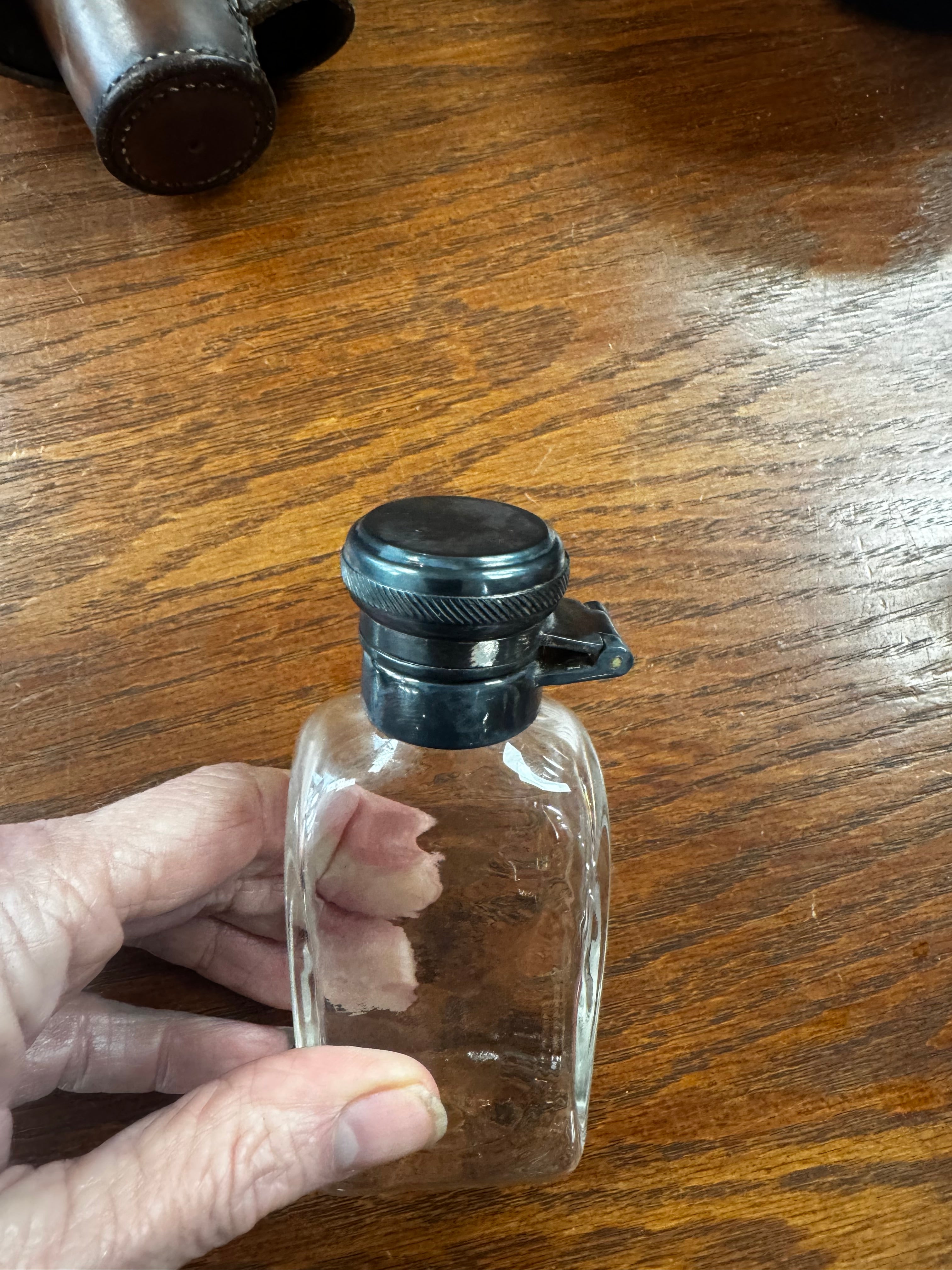 Ladies' Sandwich Leather Case w/ Flask