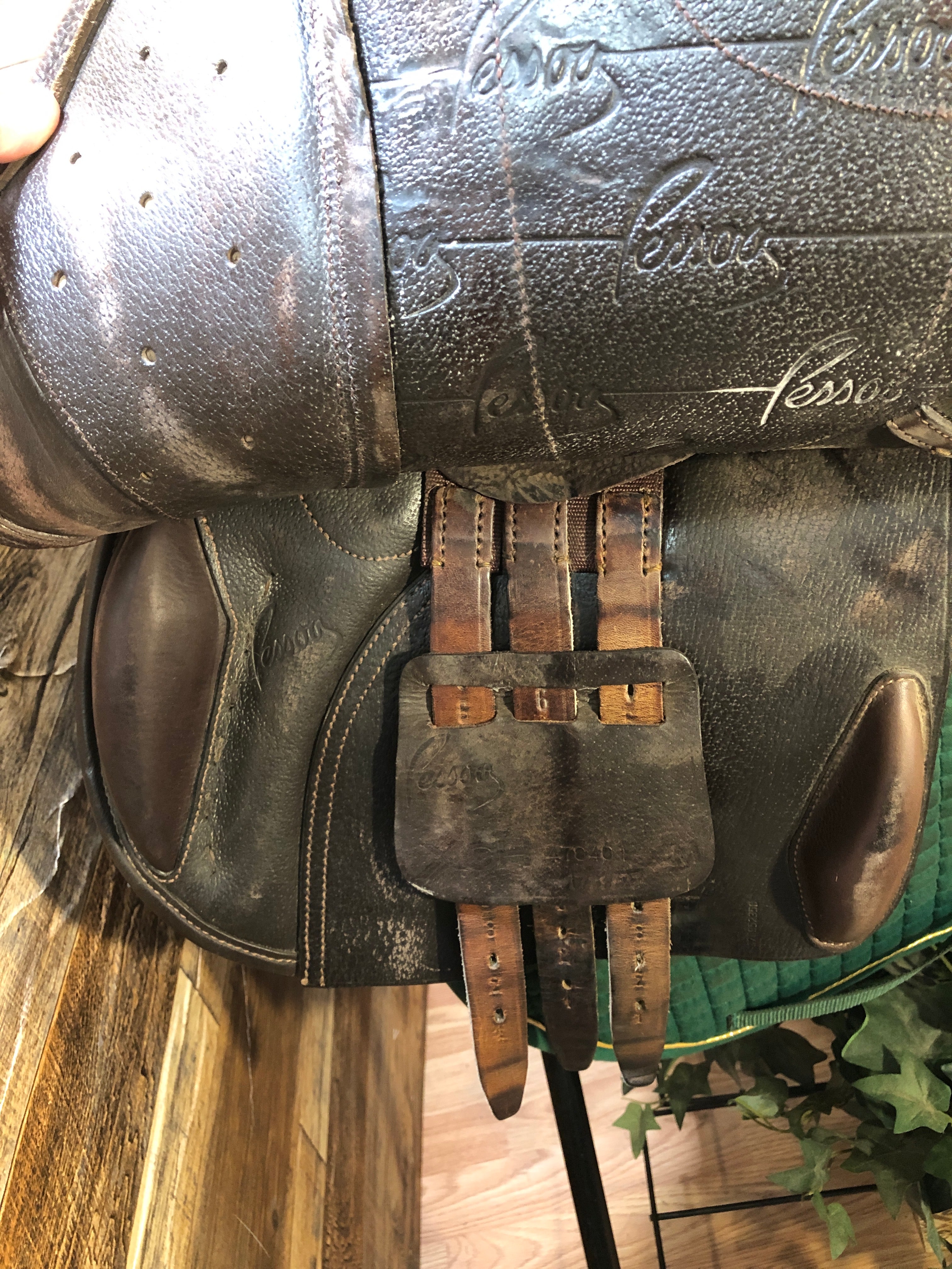 17.5" Pessoa XCH Close Contact Saddle
