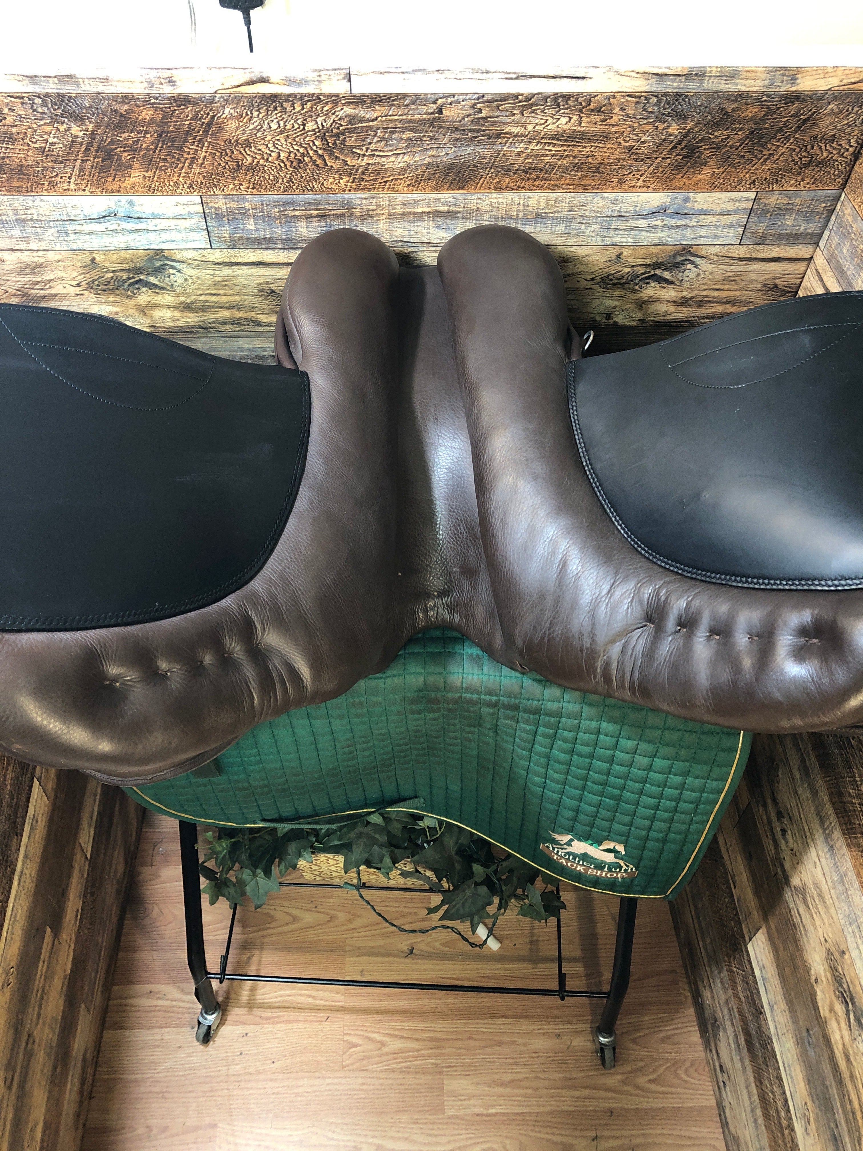 17" Courbette Optima All Purpose Saddle