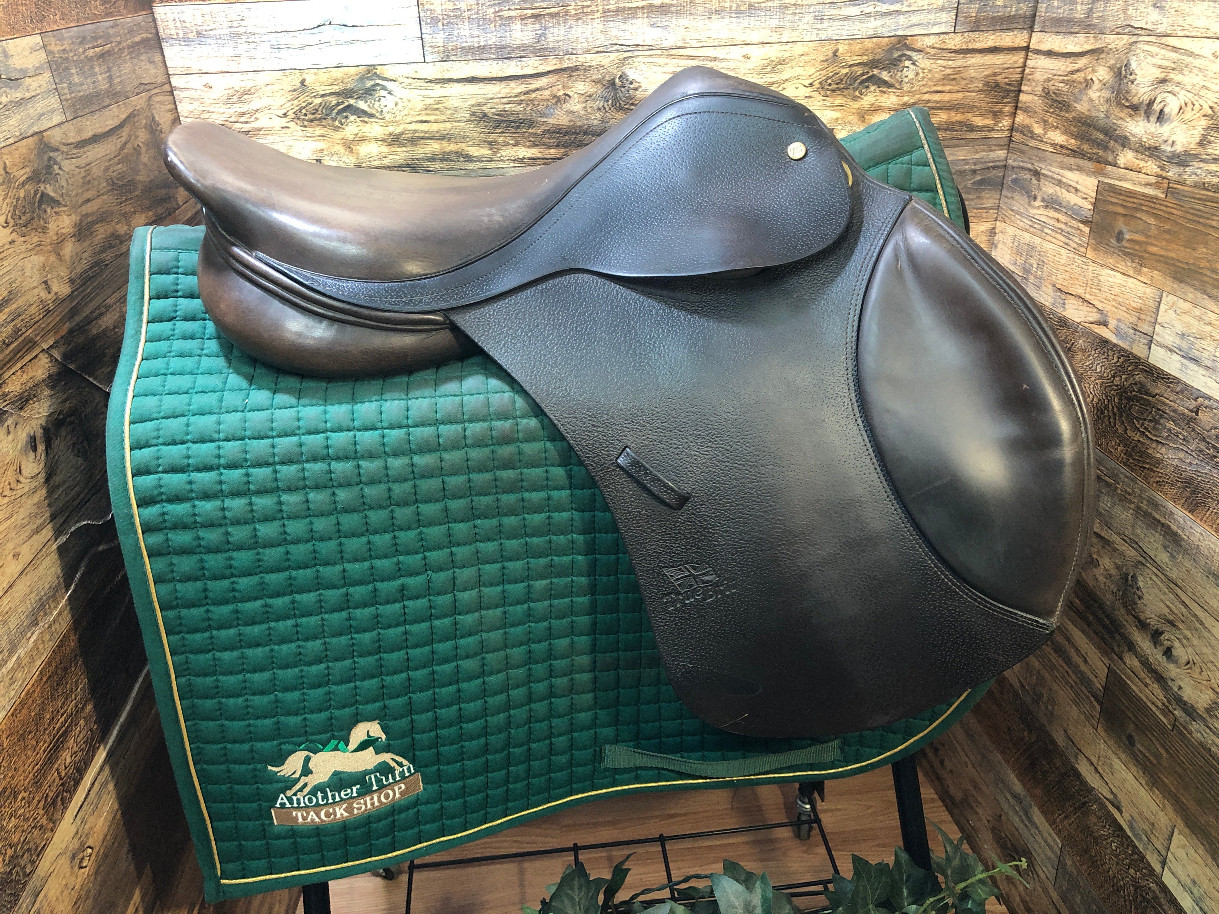 17.5" TruBrit CC Saddle