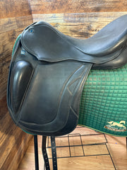 18" Stubben Centurion Dressage