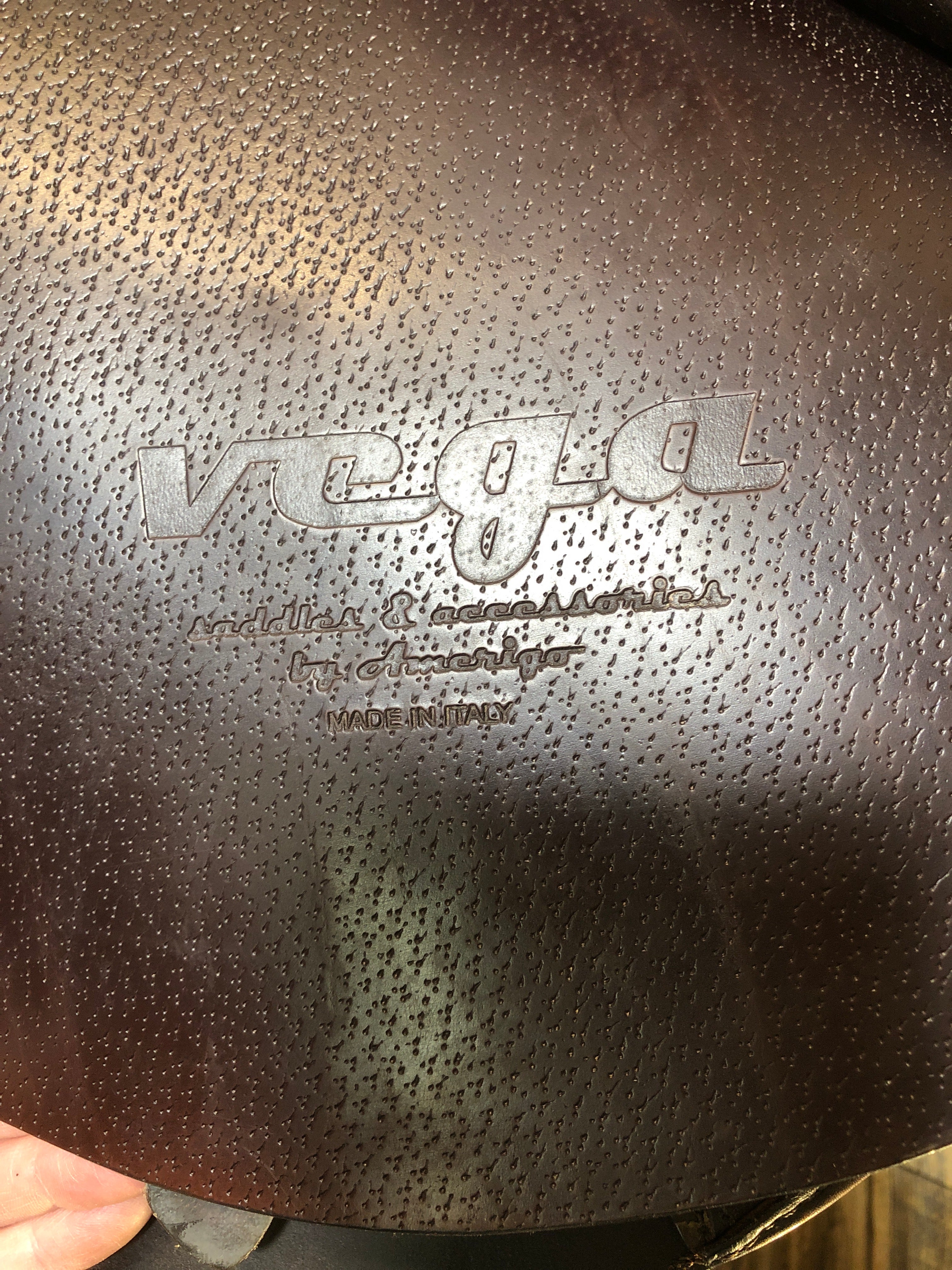 18" Vega Jump Saddle 5"Tree/13" Flap