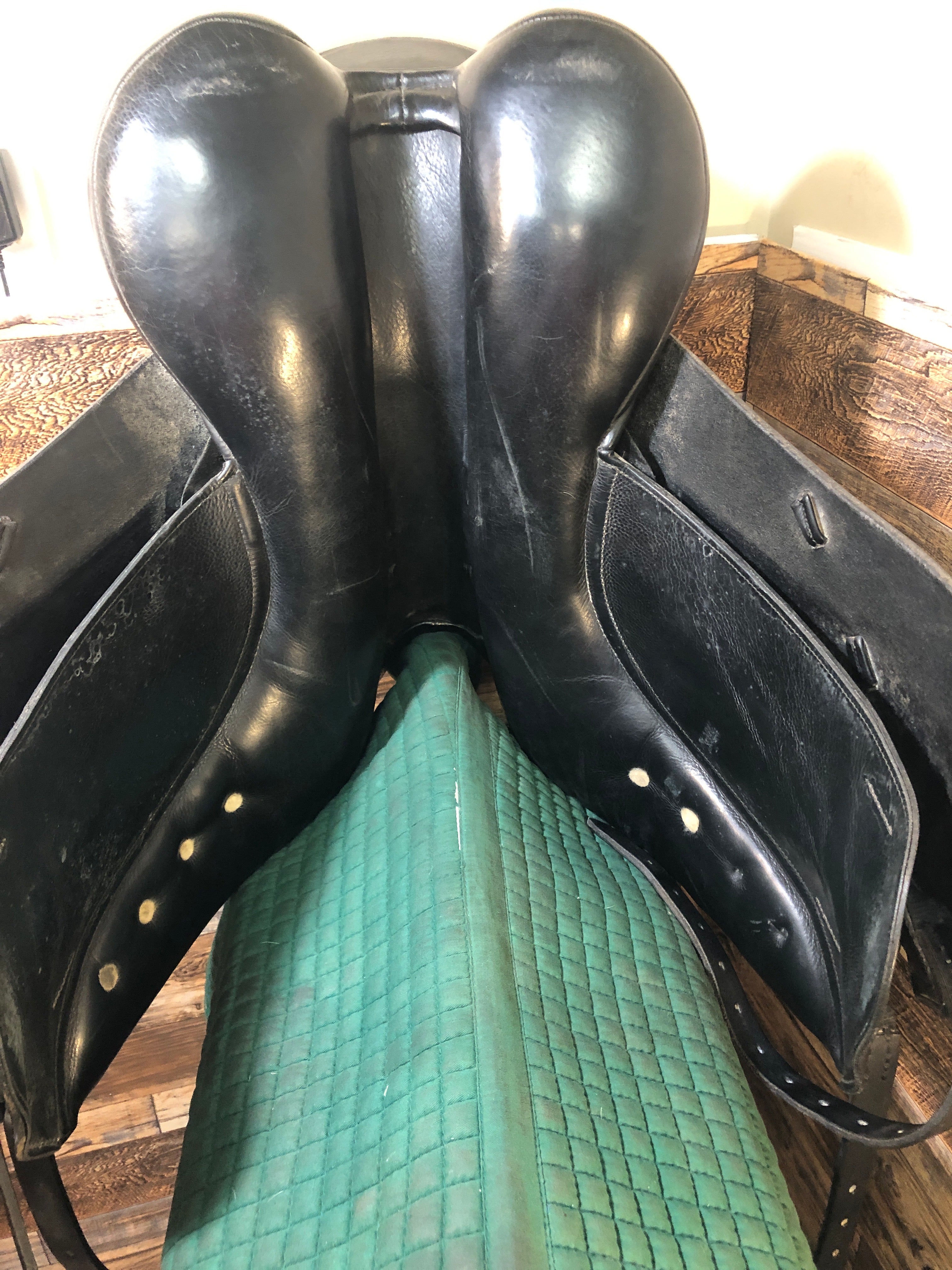 18" Albion Dressage Saddle