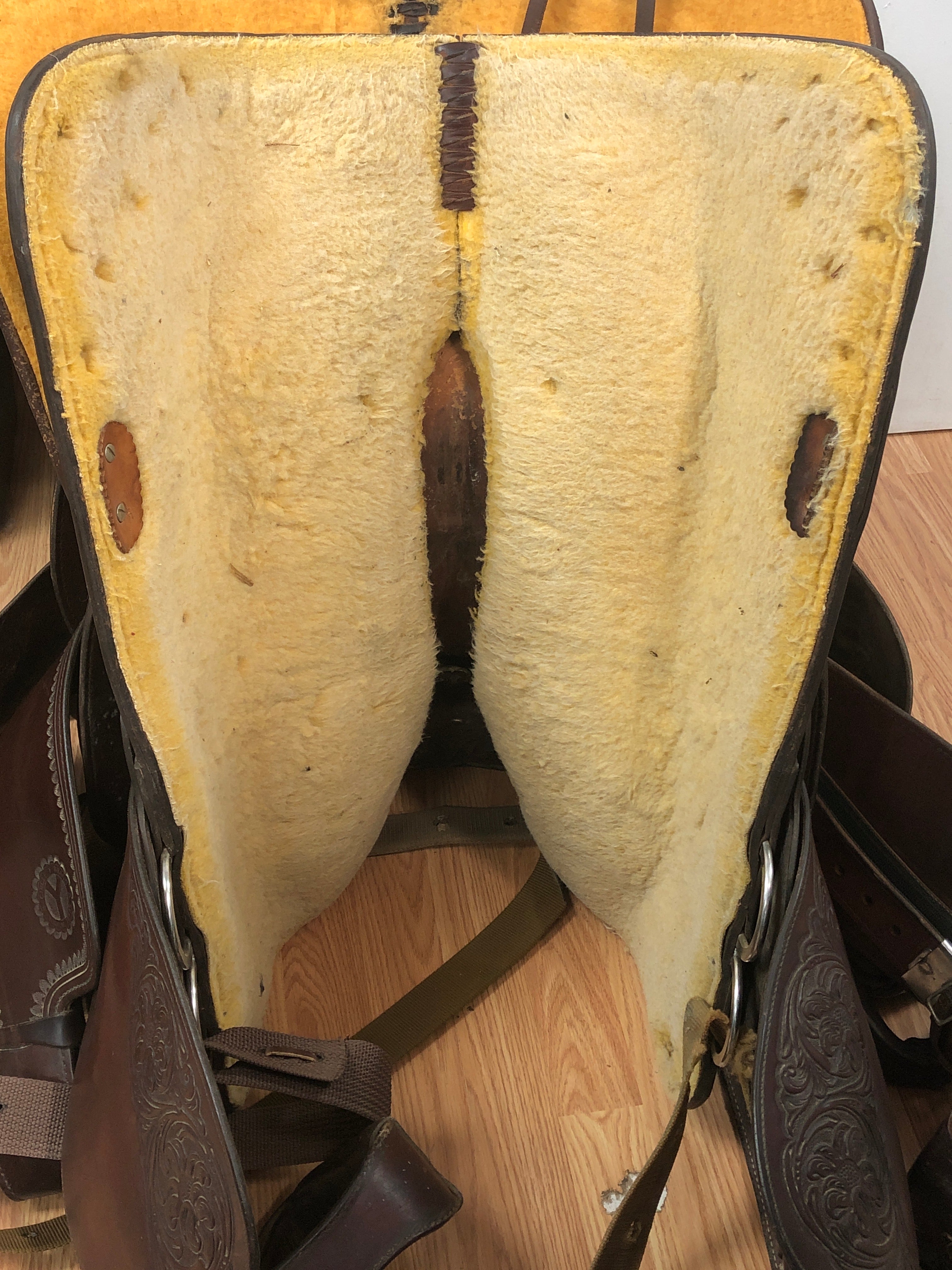 15.5" Circle Y Equitation Saddle (1993)