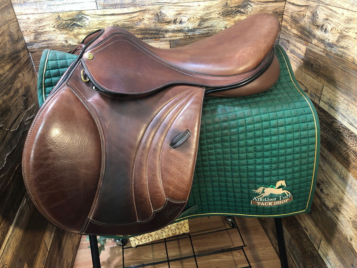 17.5" Pessoa Jump Saddle