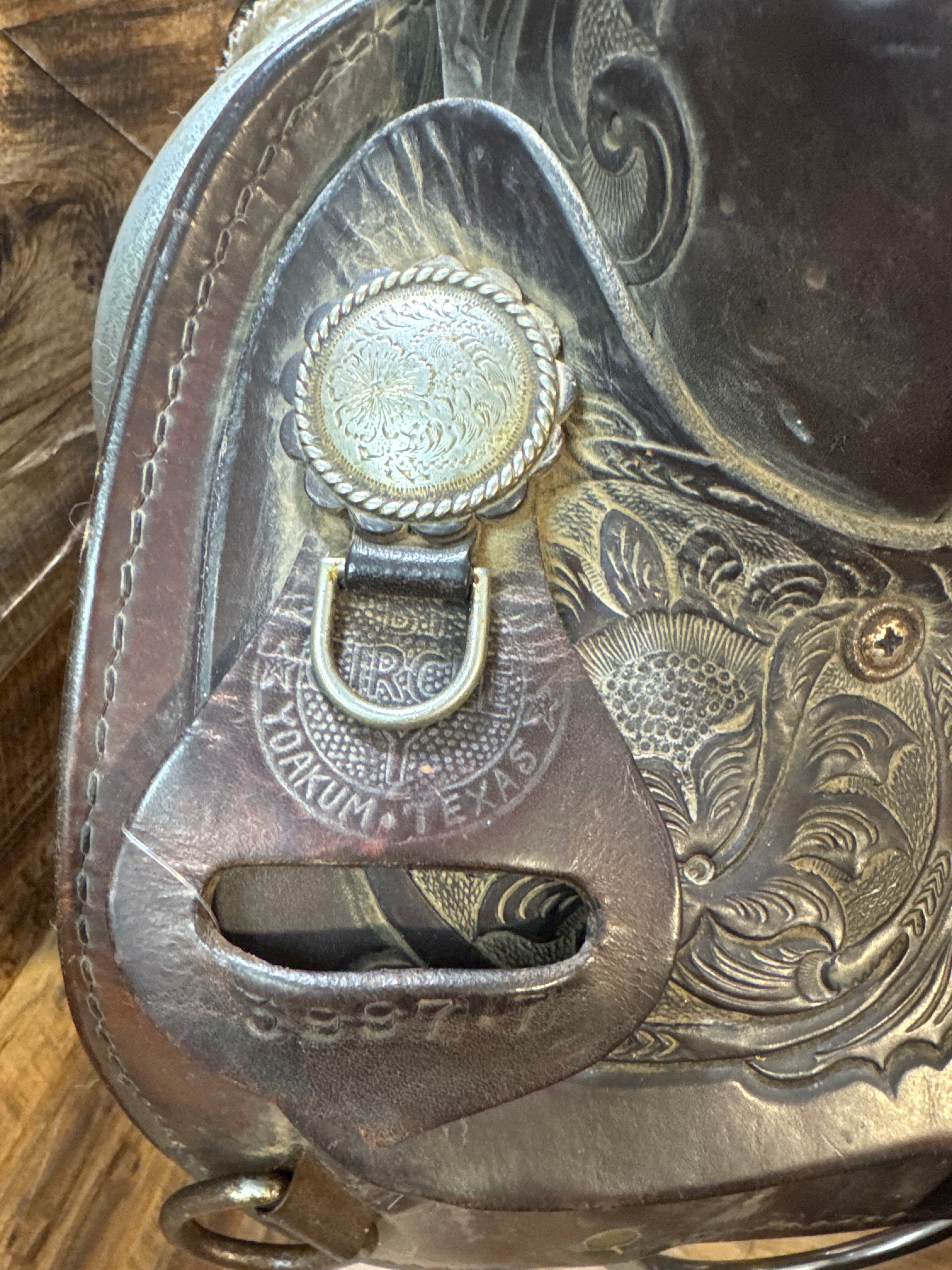 17" Circle Y Western Saddle 397787 8" tree