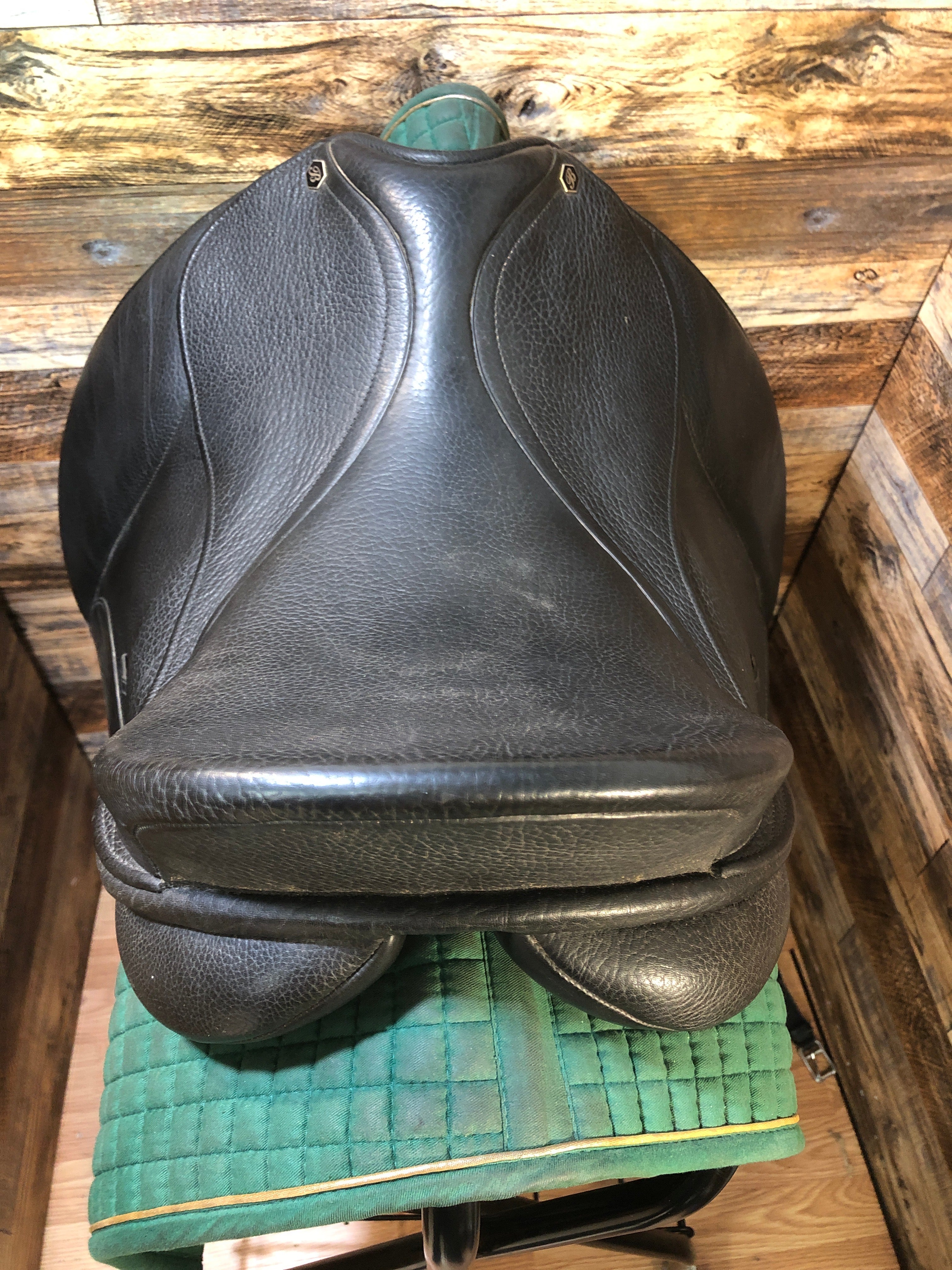 17" Bates Isabell Dressage