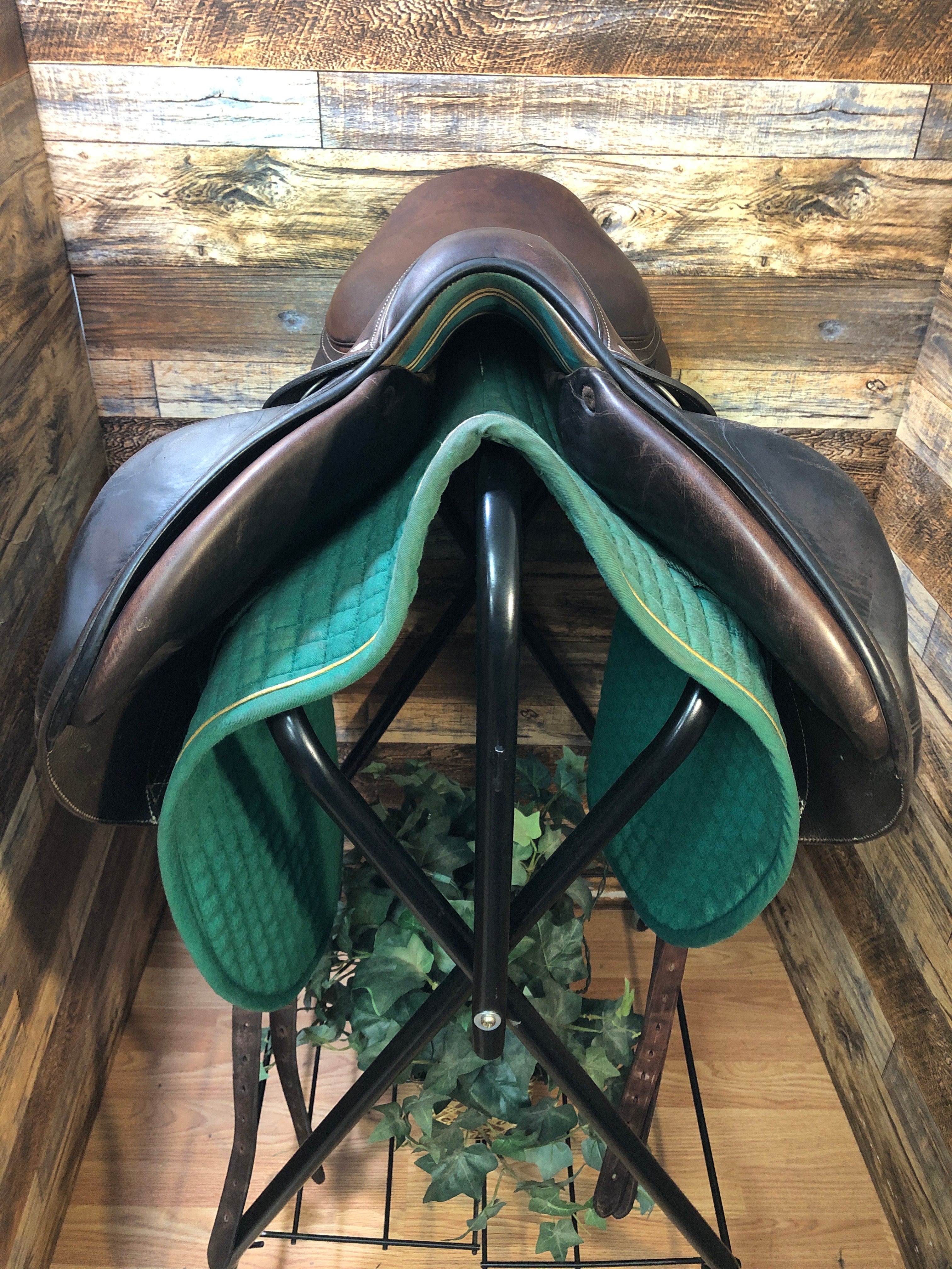 17" Voltaire Lexington Mono Jump Saddle