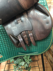 17" Devoucoux Close Contact Saddle (2007)