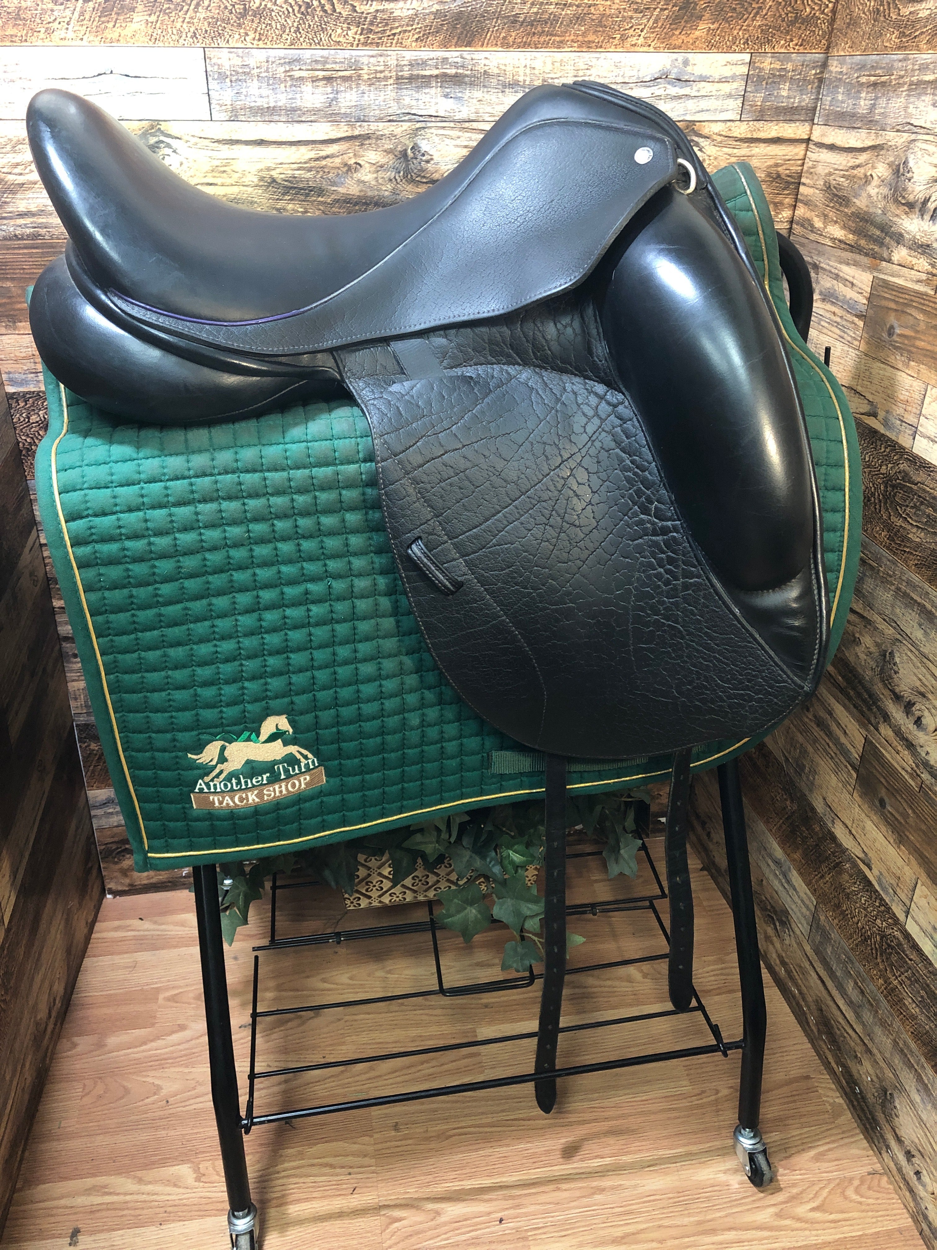 17.5" Custom Saddlery Icon Flight Dressage Saddle