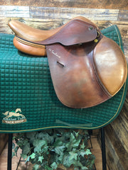 15" M Toulouse Jump Saddle