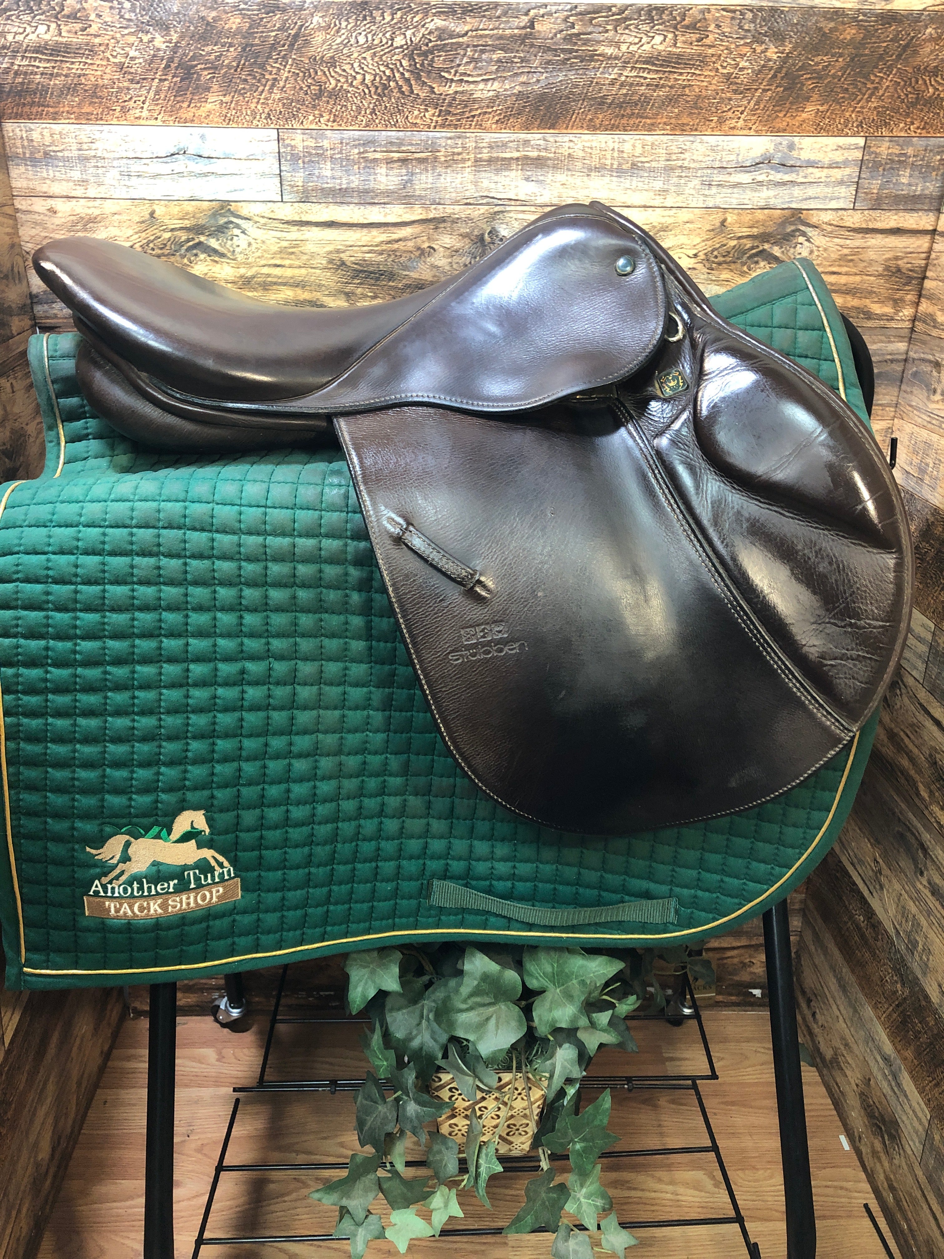 17"  Stubben Edelweiss Jump Saddle 6" tree/ 12.5" Flap-Wool