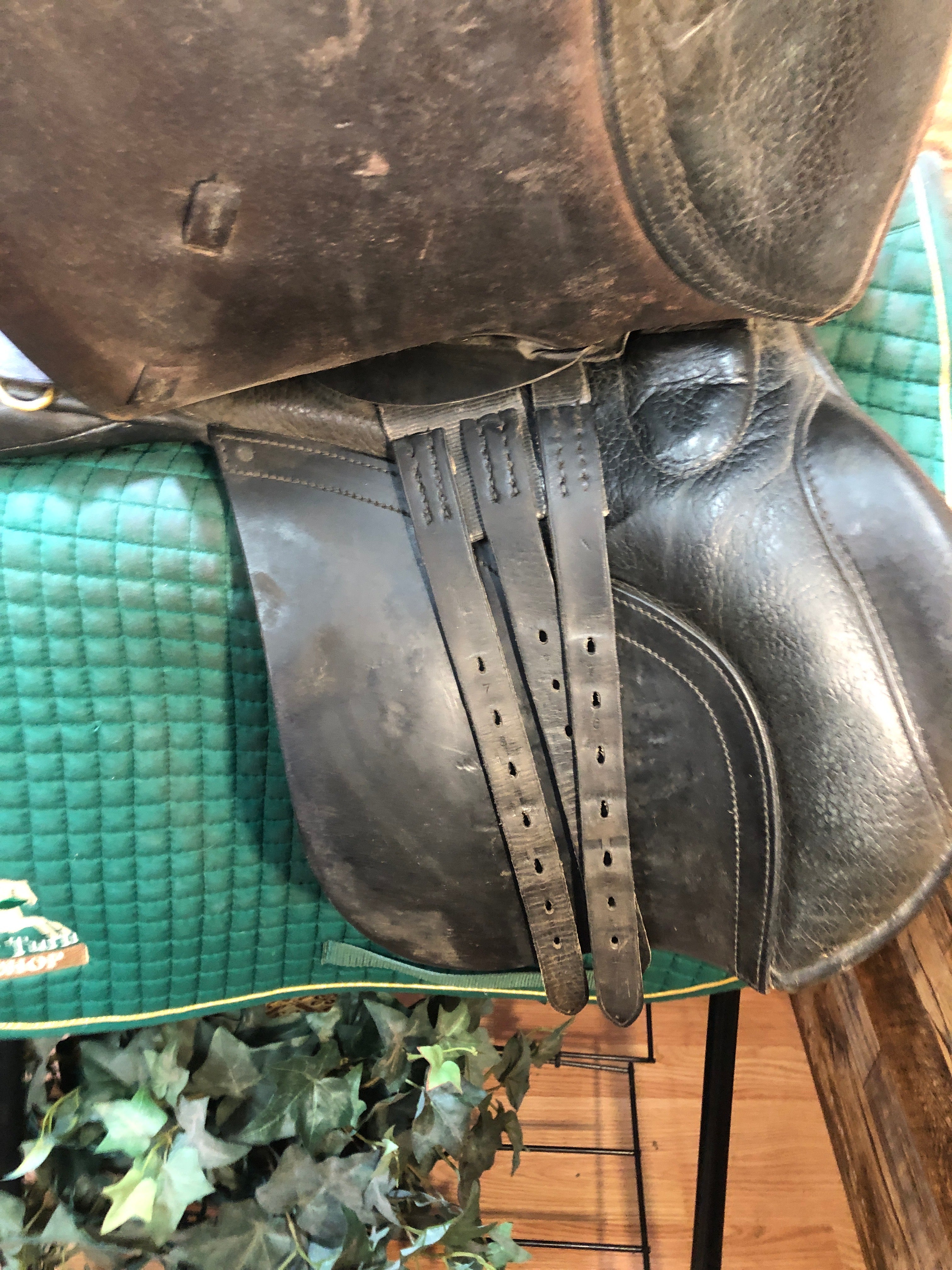 18" Black Country AP Saddle