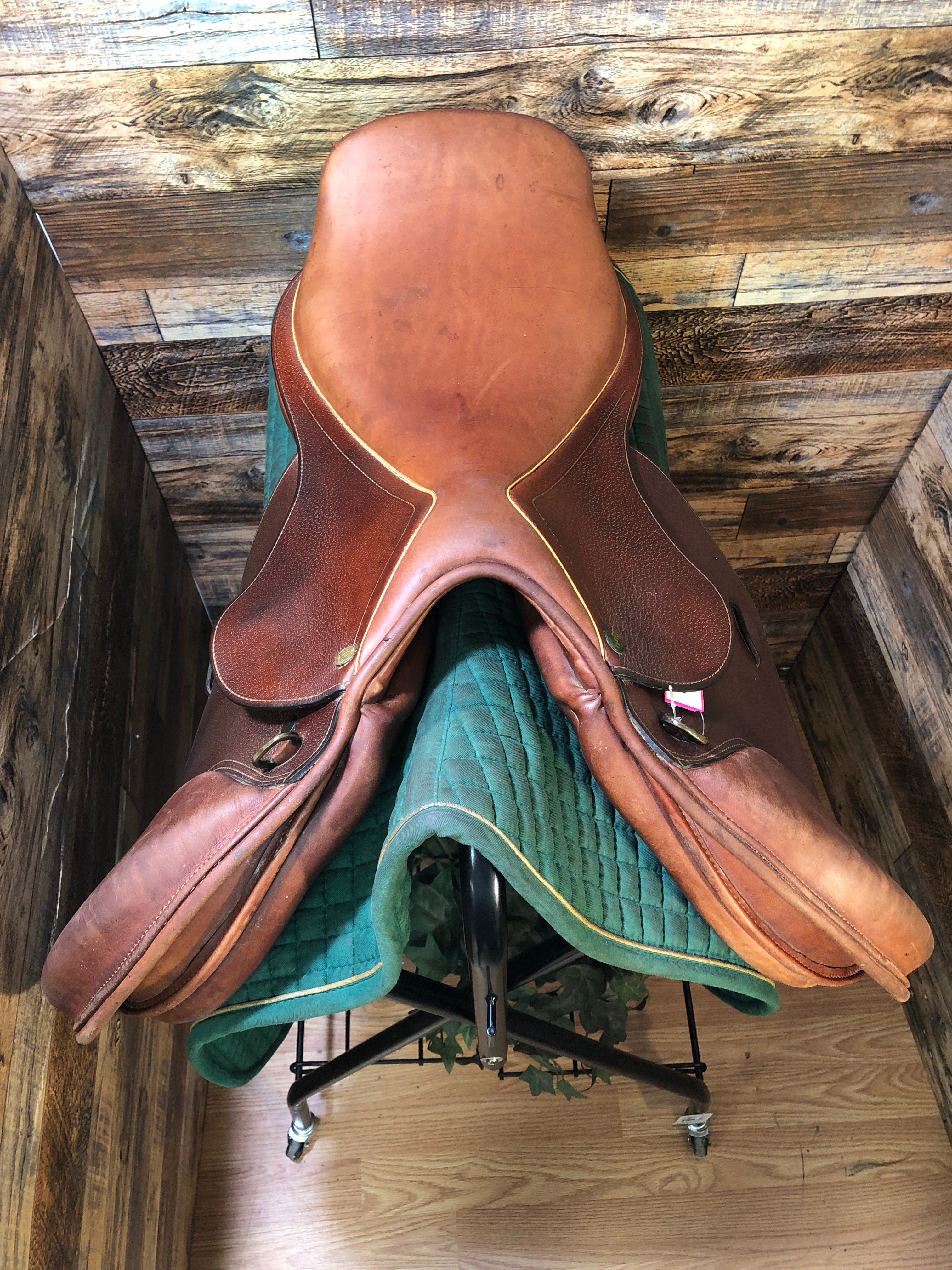 17" HDR Pro Show CC Saddle