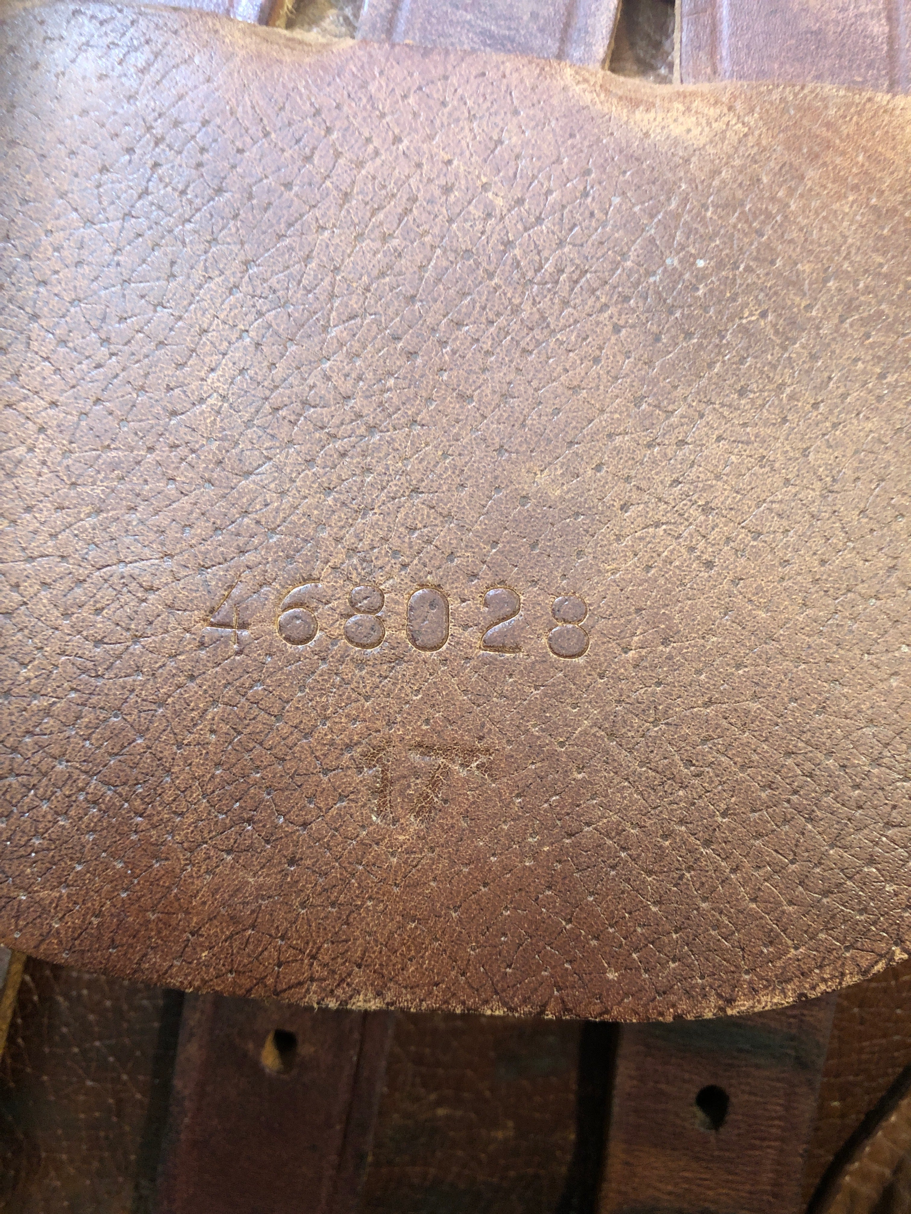 17" Ovation Close Contact Saddle
