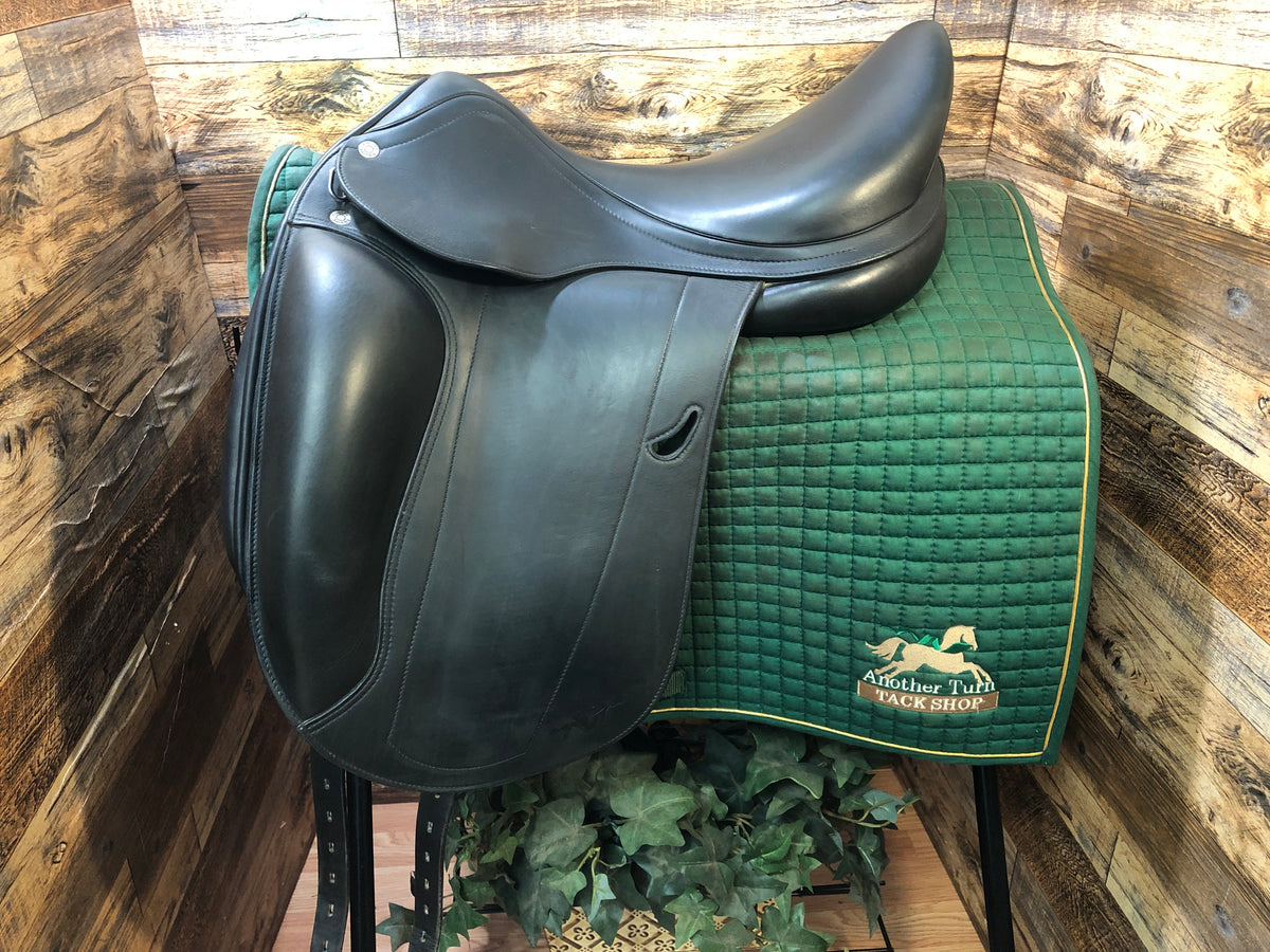 17.5" Equipe Dressage - Foam w/ cover