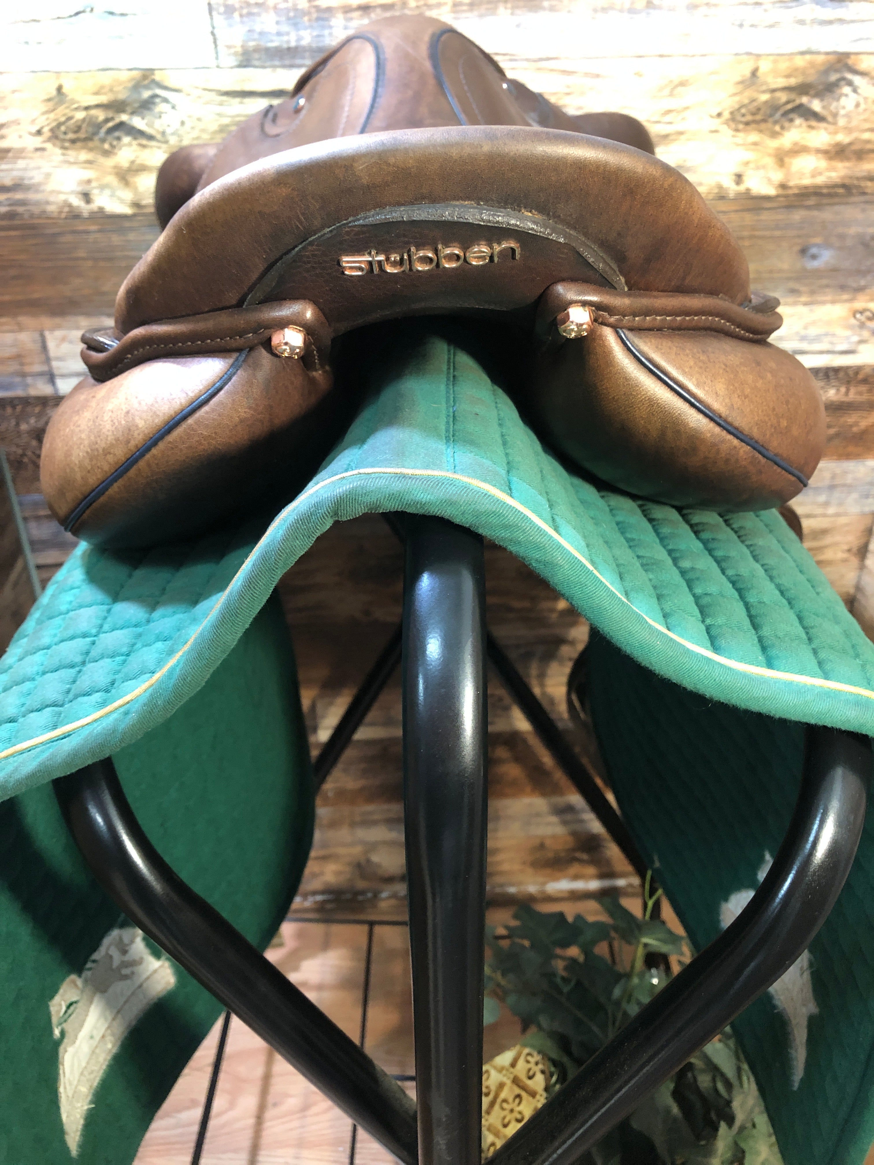 17.5" Zaria Optimum Stubben Jump Saddle
