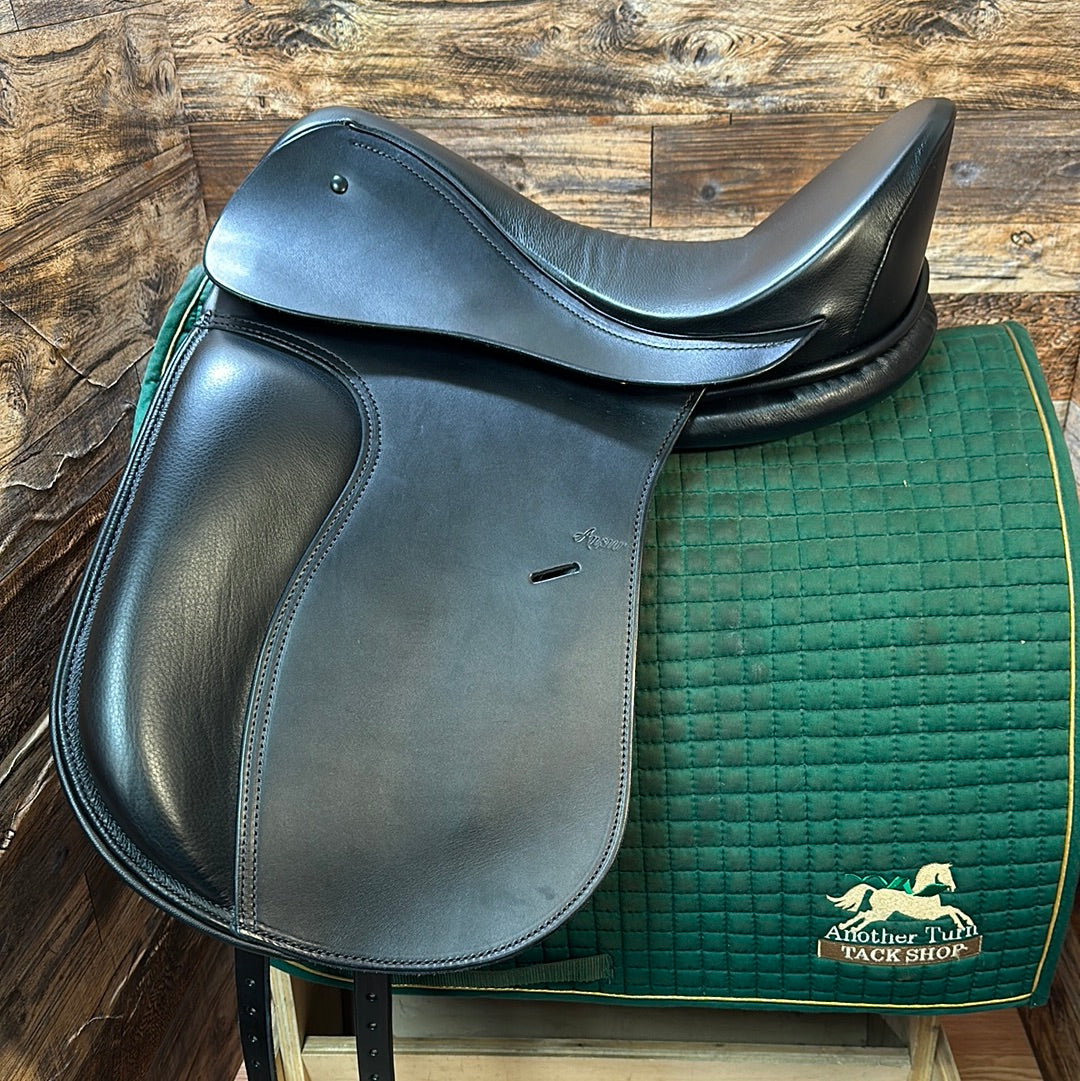 16.5" Ansur TREELESS Dressage DEMO