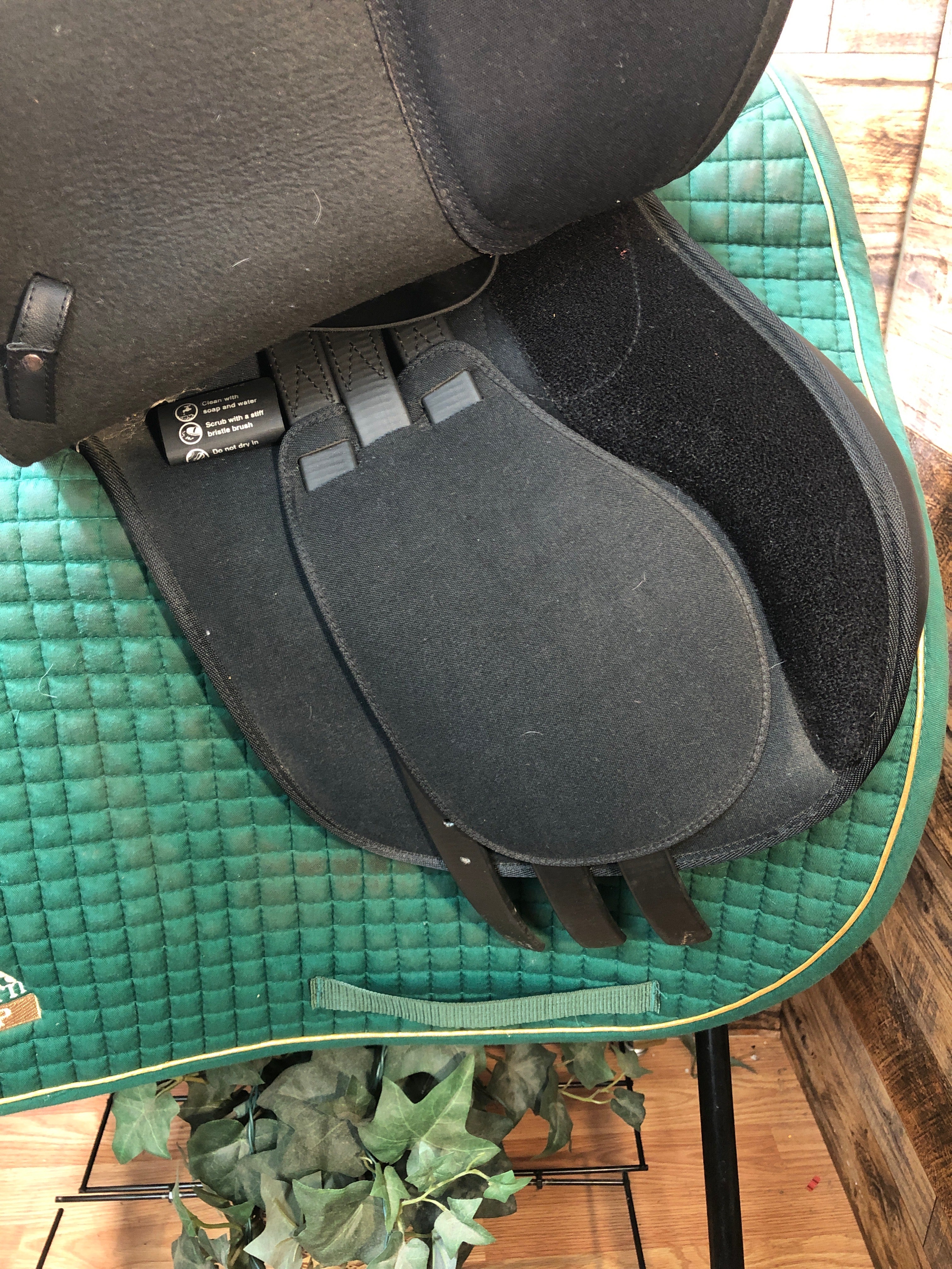 16.5" Wintec All Purpose Saddle