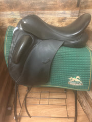 17.5" Custom Saddlery Wolfgang Dressage