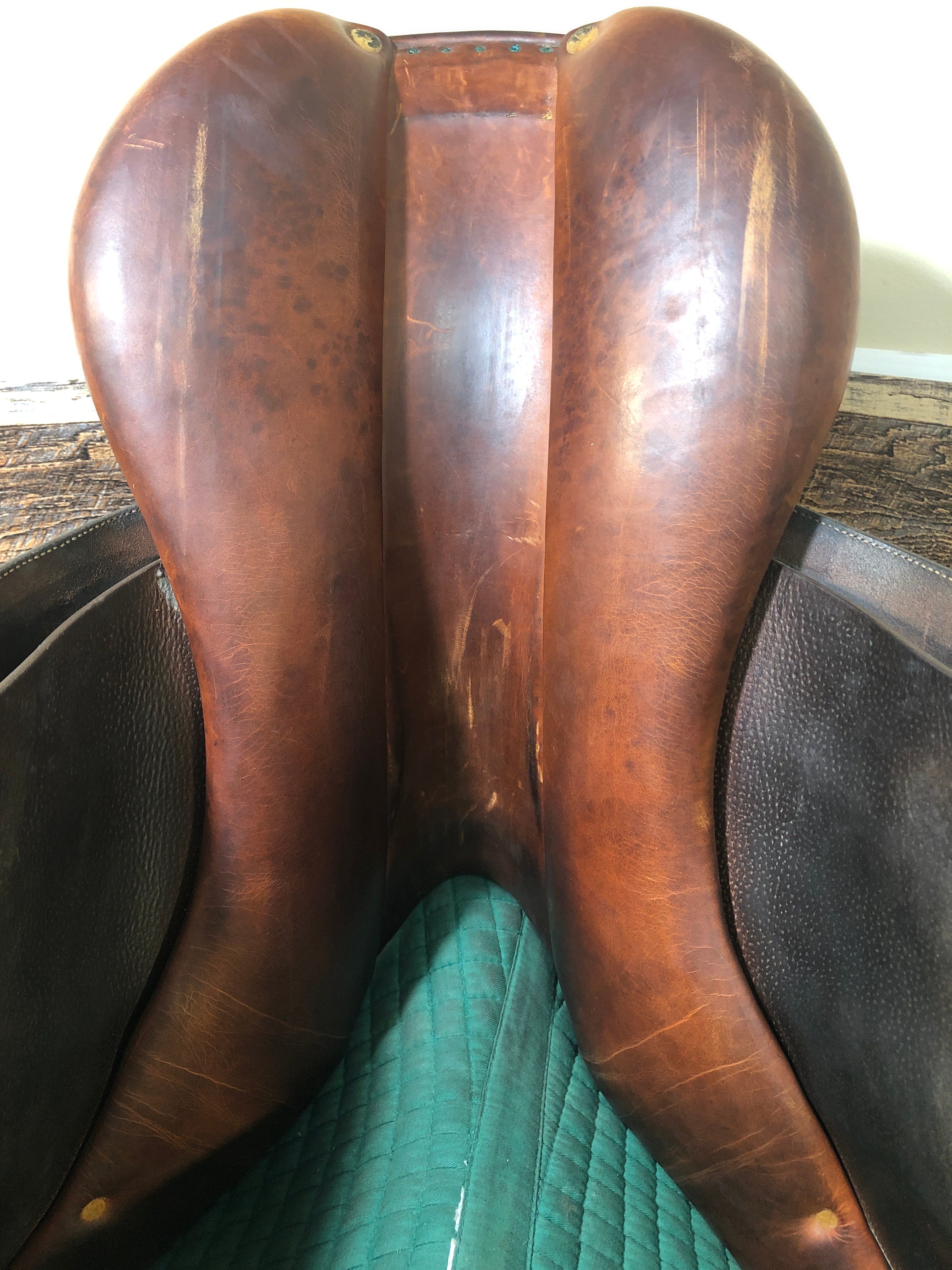 17" Butet Close Contact Saddle