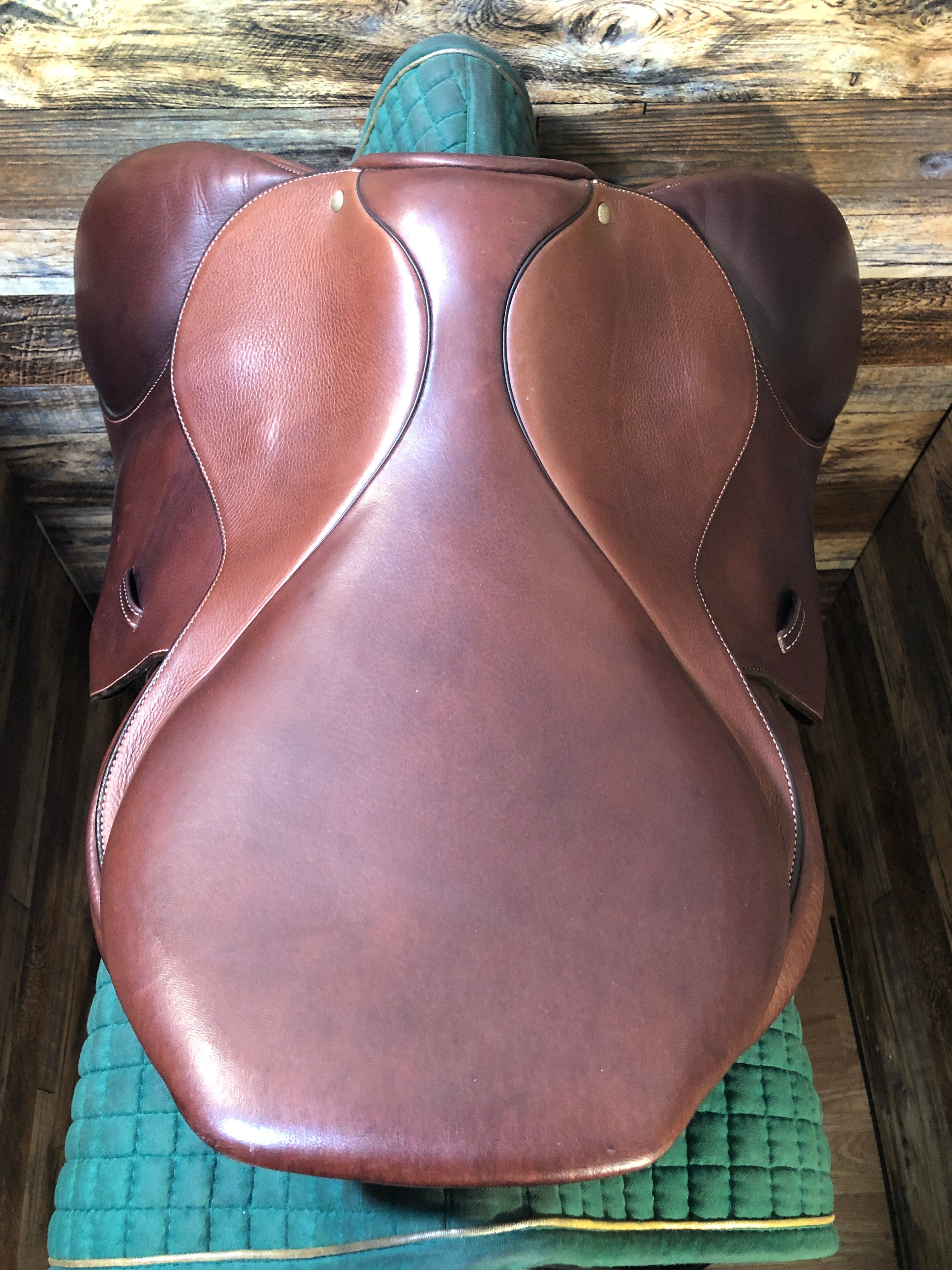 17" Stubben "Ascend" Close Contact Saddle