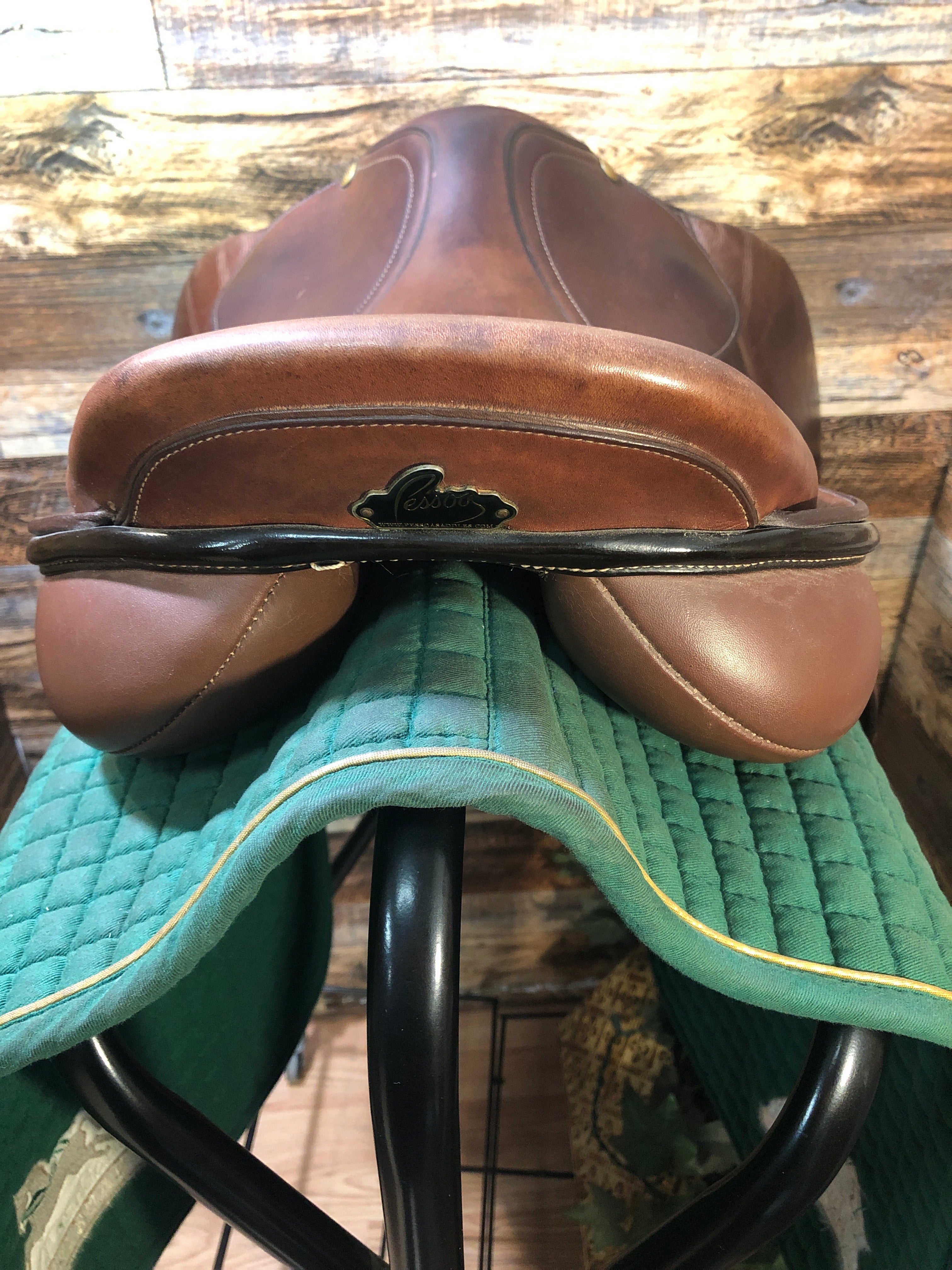 17.5" Pessoa Jump Saddle