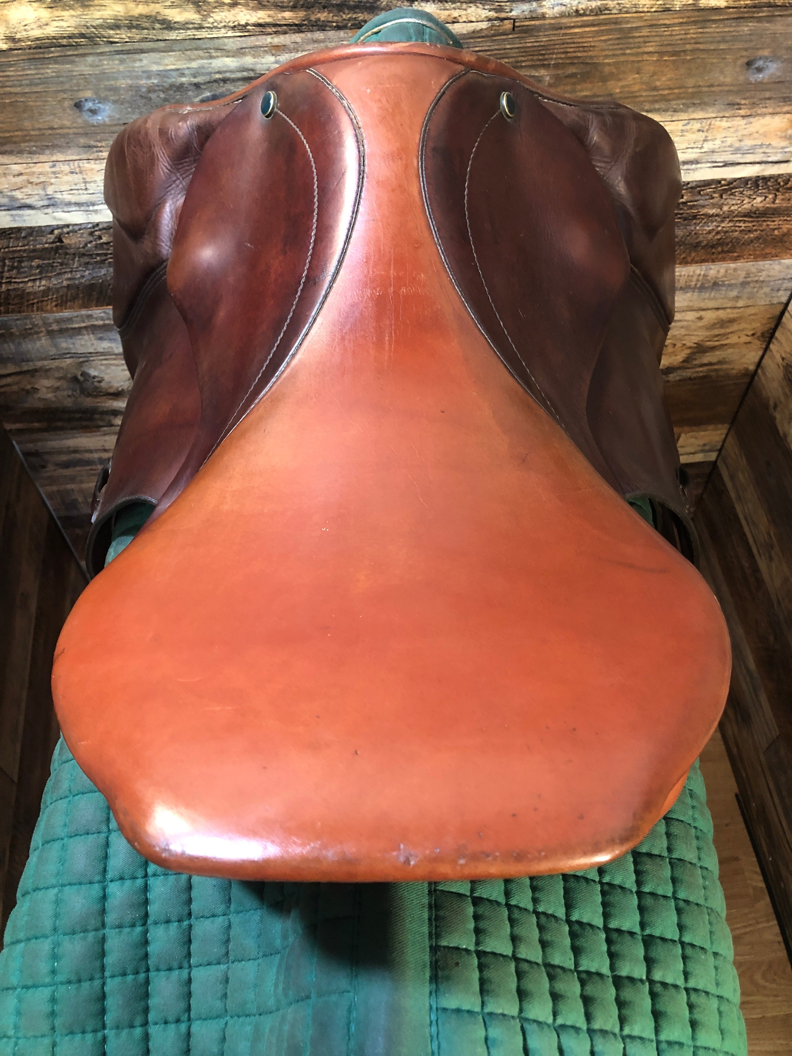 16.5” Stubben AP Saddle 4" tree/12" flap