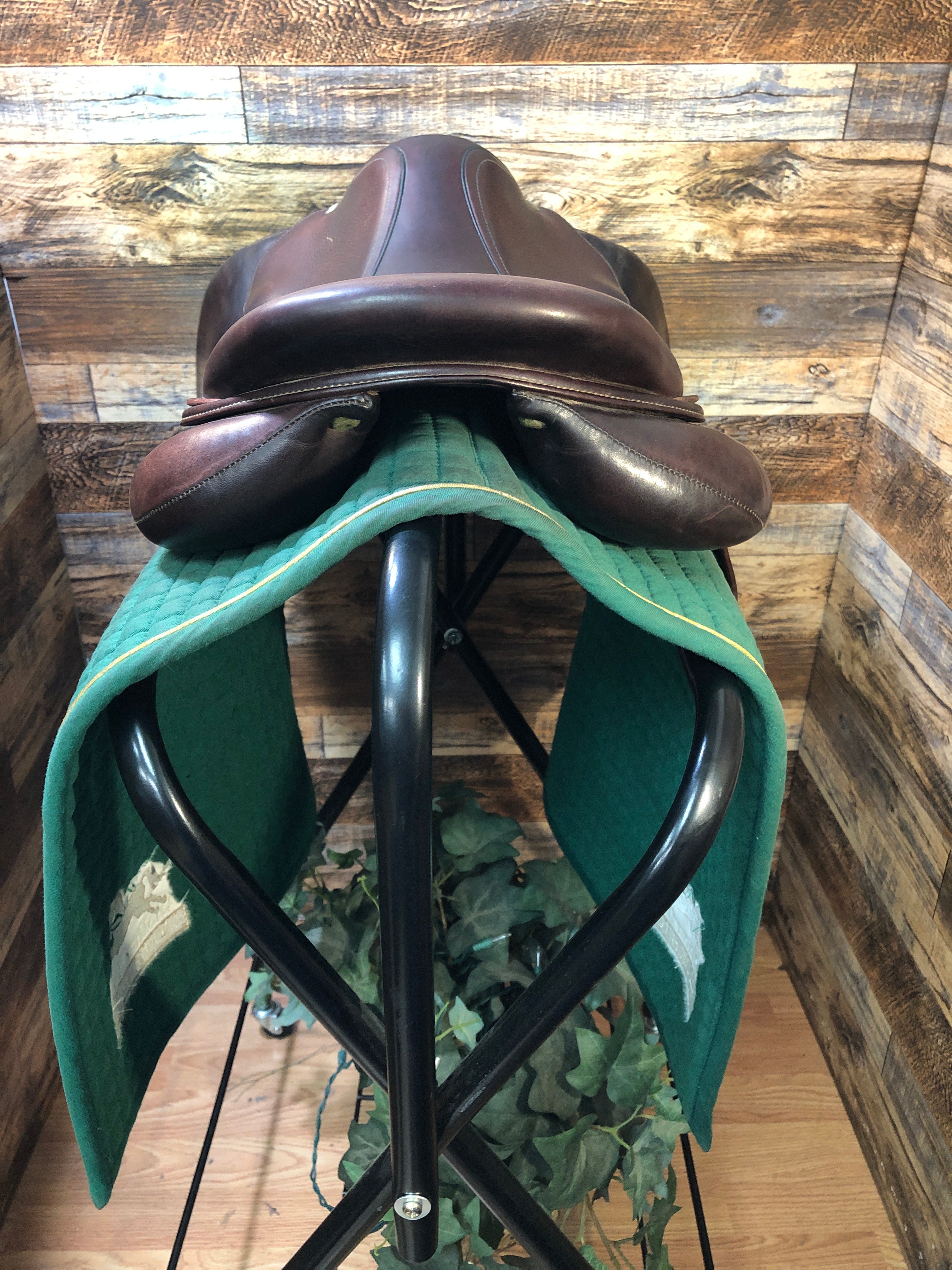 17.5" Devoucoux Biarritz S Close Contact Saddle (2016)