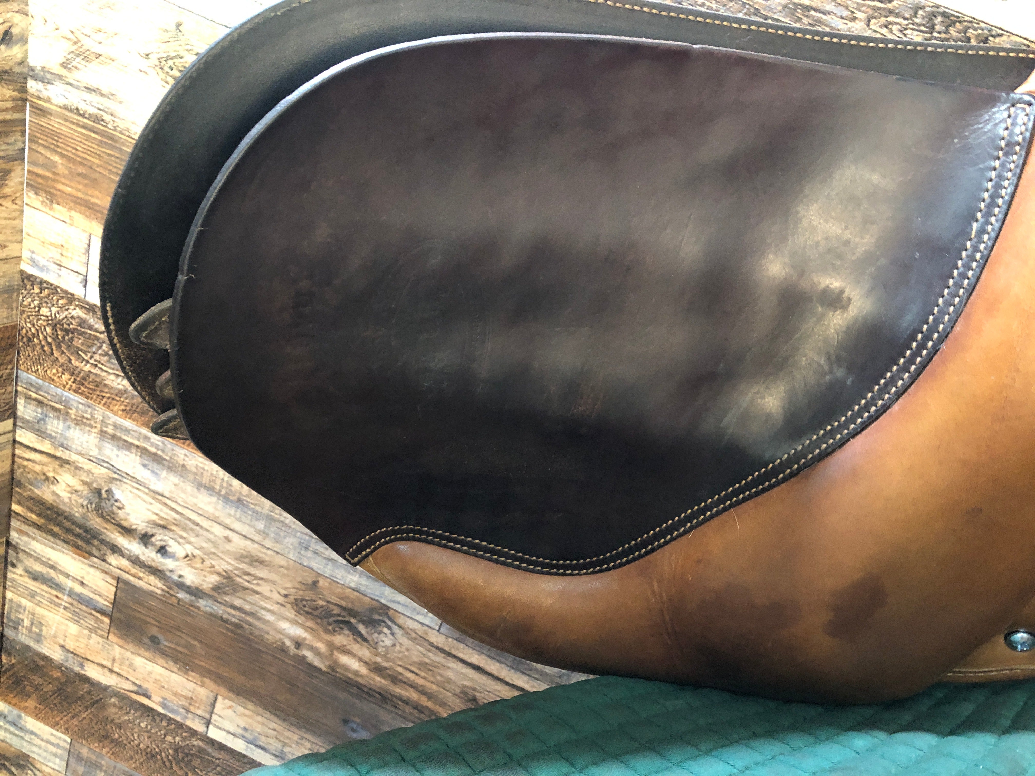 17" Bates Carilli Close Contact Saddle