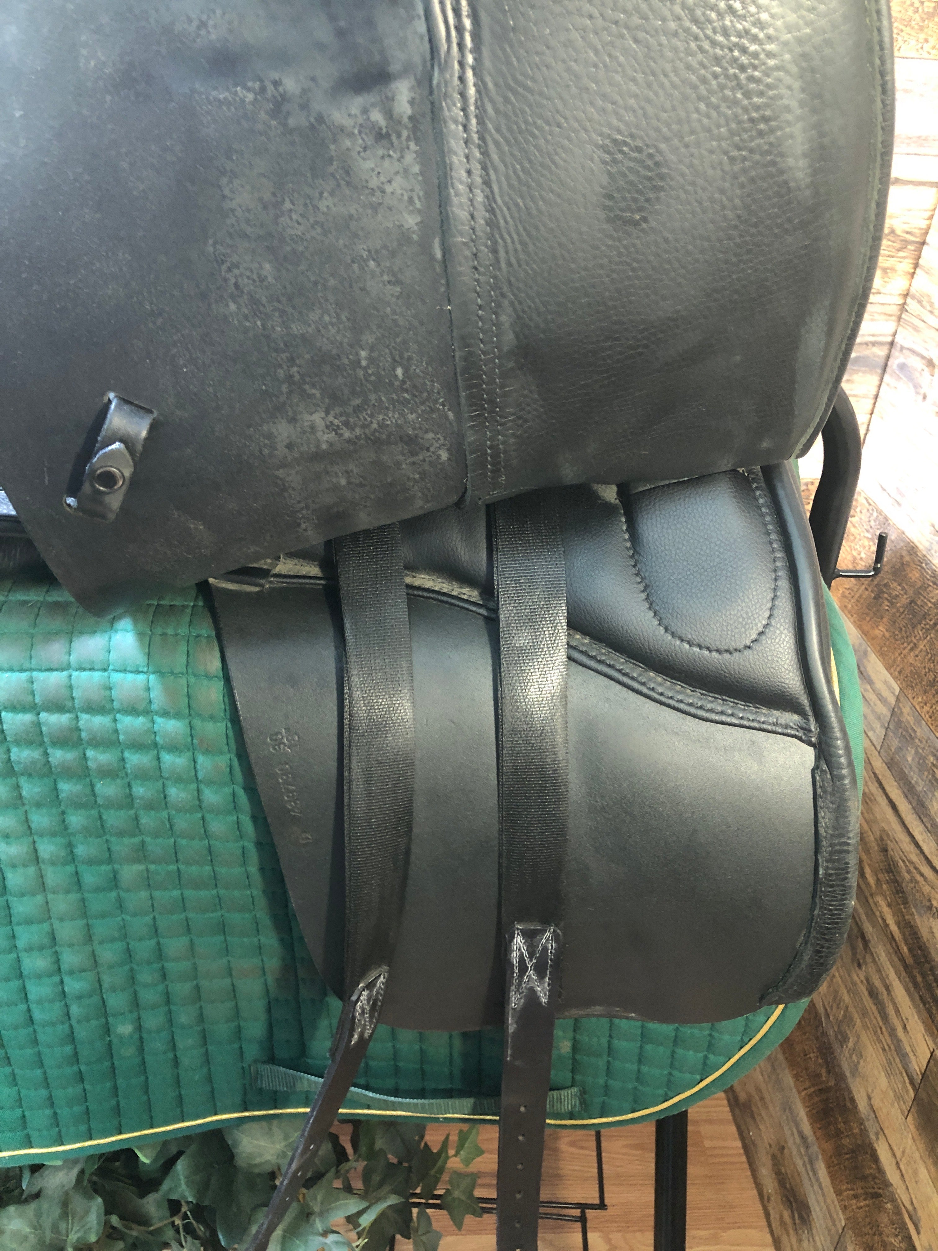 18" Stubben Gensis Spezial Dressage Saddle