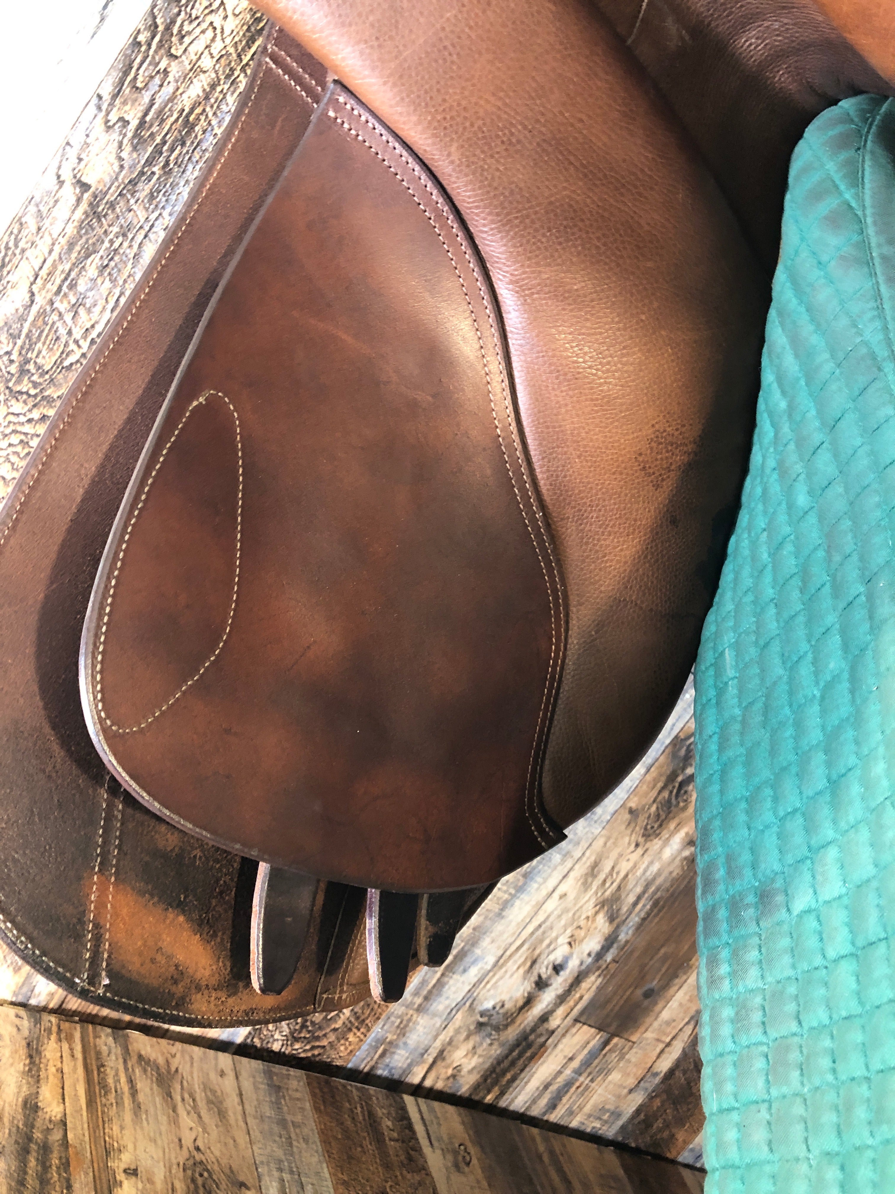 17" Ovation Close Contact Adjustable
