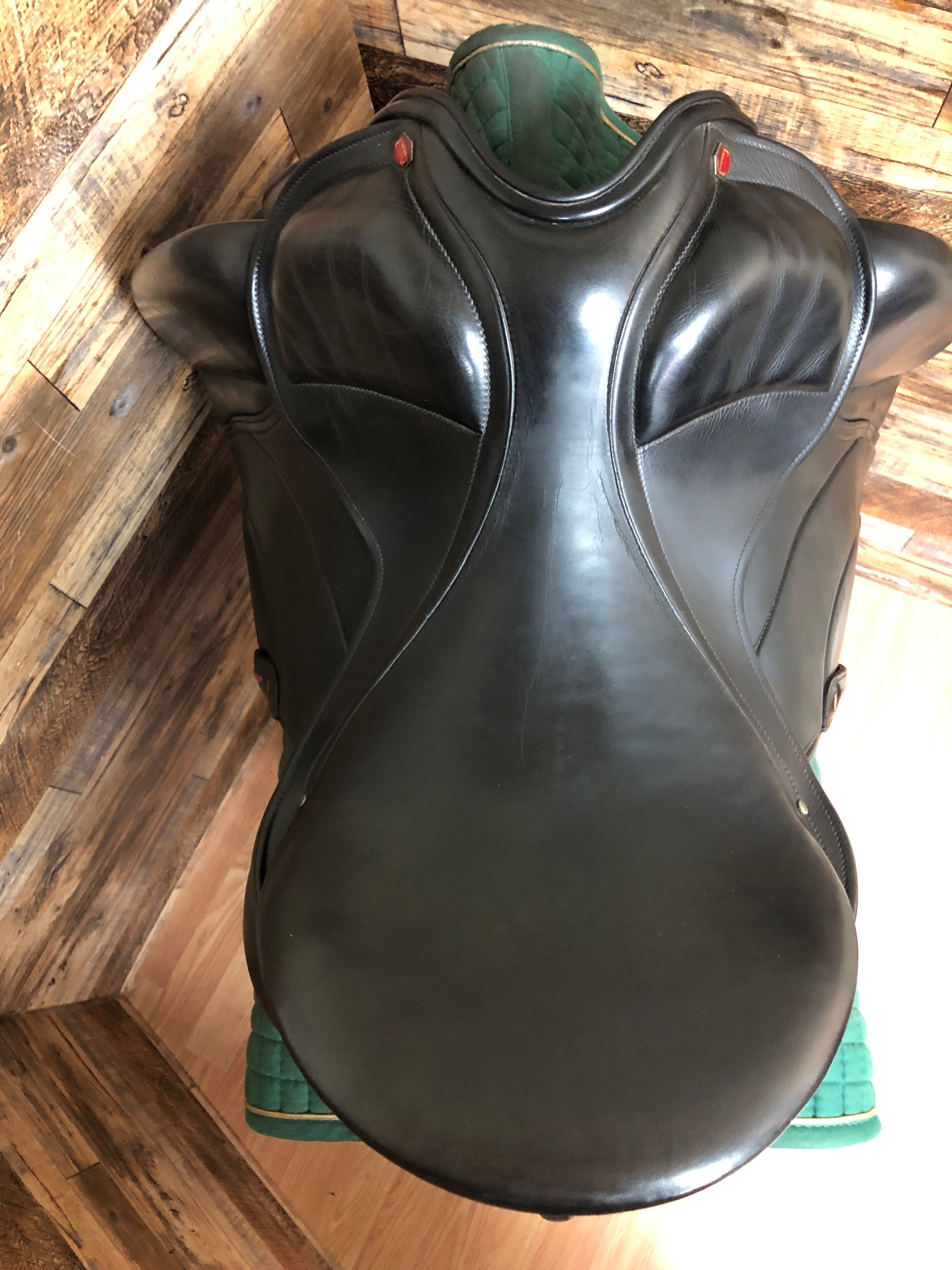 18" Albion Revelation Dressage Saddle