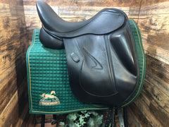 17.5" Cuomo Dressage Saddle