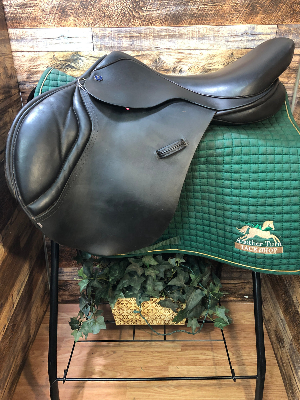 18" Hastilow Jump Saddle