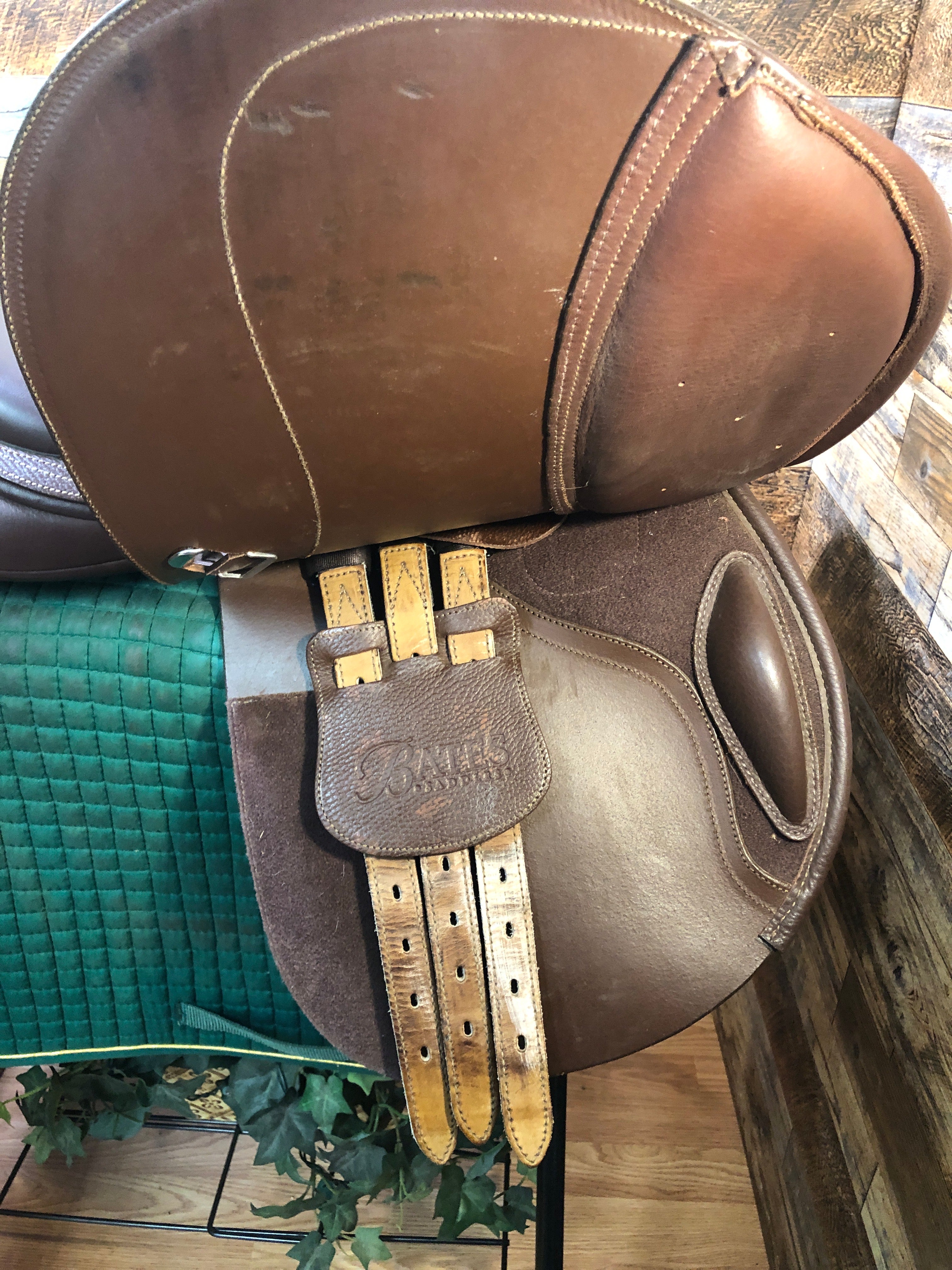 16" Bates AP Saddle Adj Gullet (blk inside)