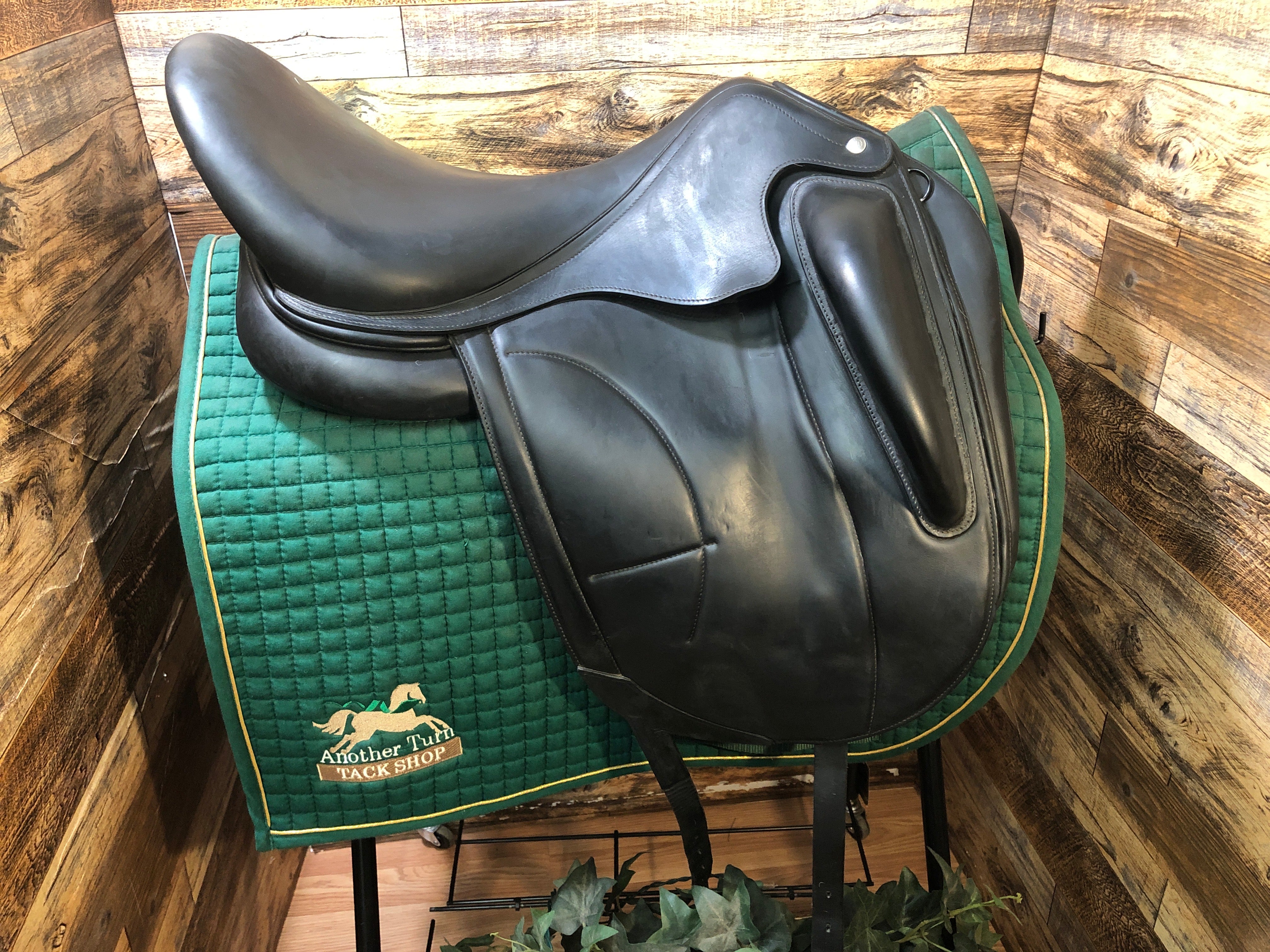 18" Arion "Custom" Dressage Saddle