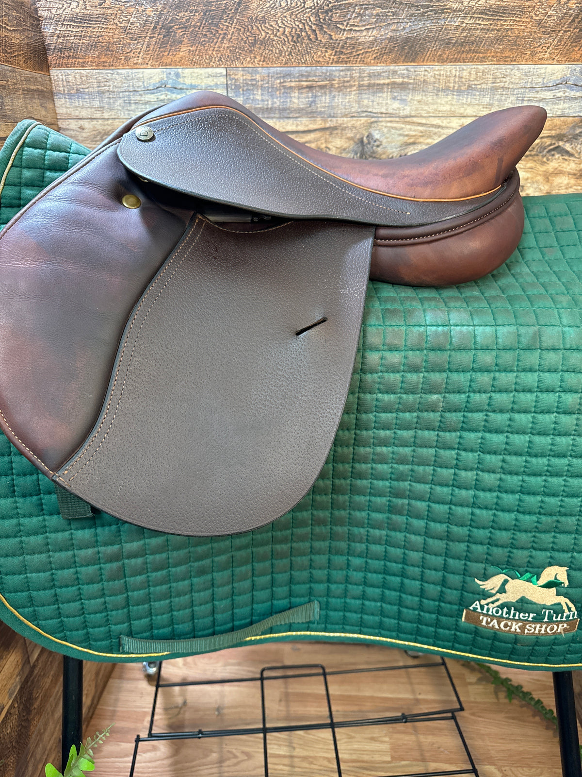 14" Circuit CC Pony Saddle W/5/10.5 DEMO