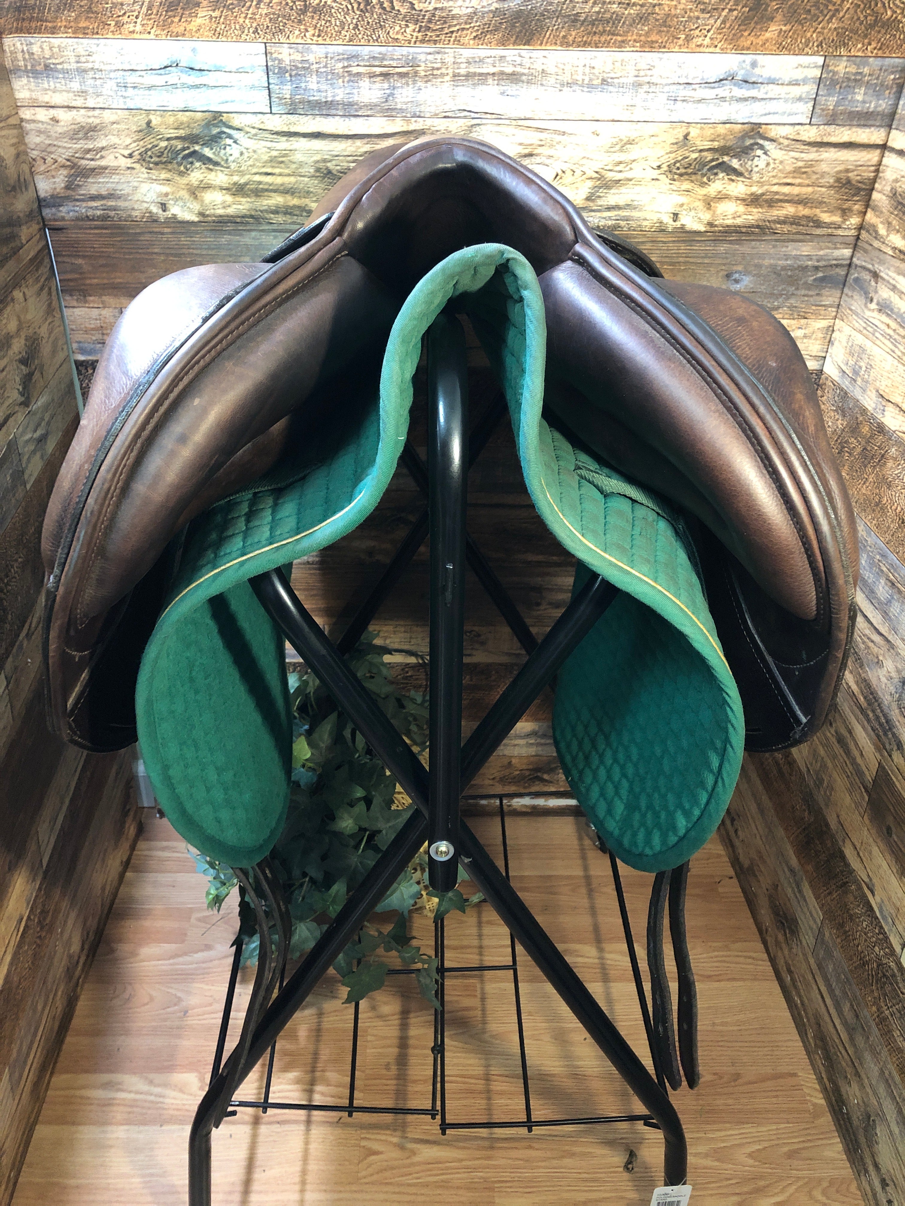 17.5" Zaria Optimum Stubben Jump Saddle