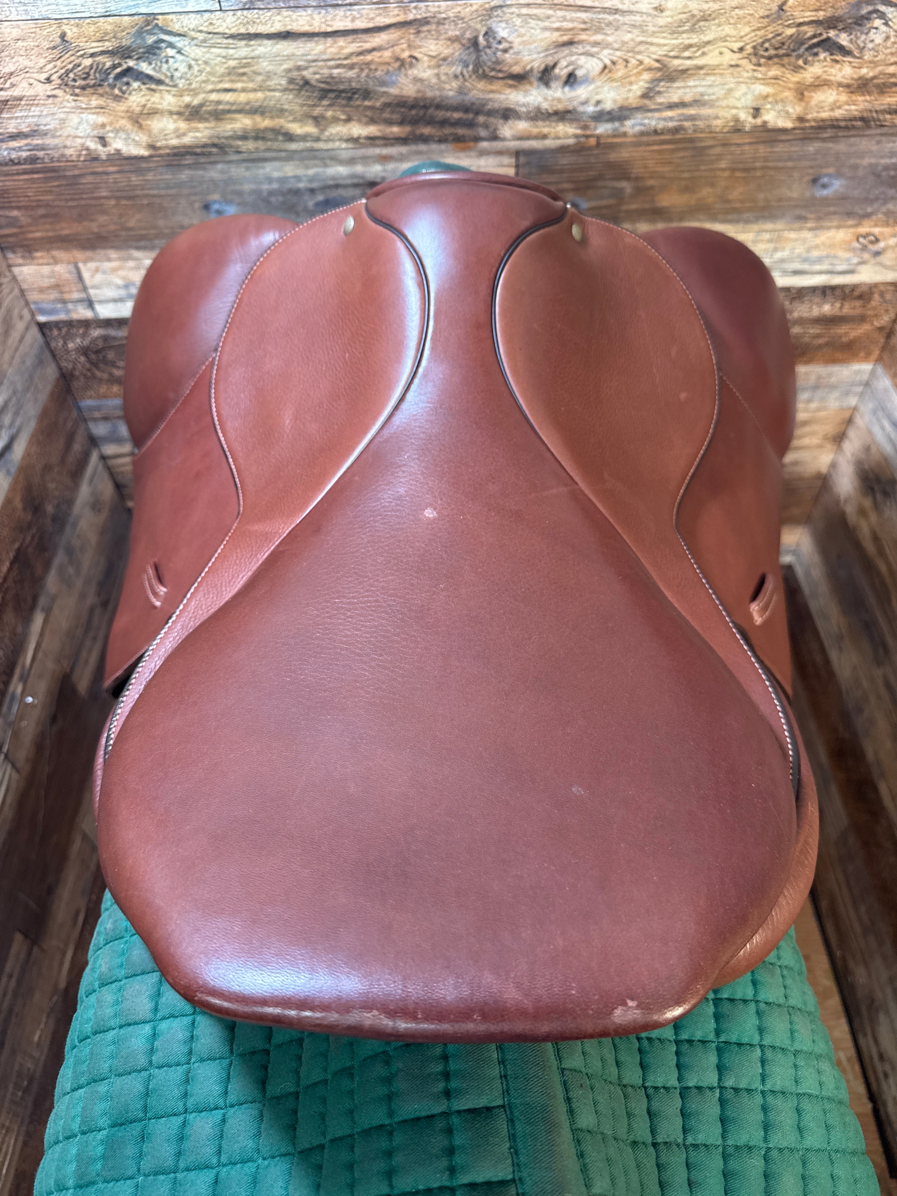 17" Stubben Ascend Jump Saddle