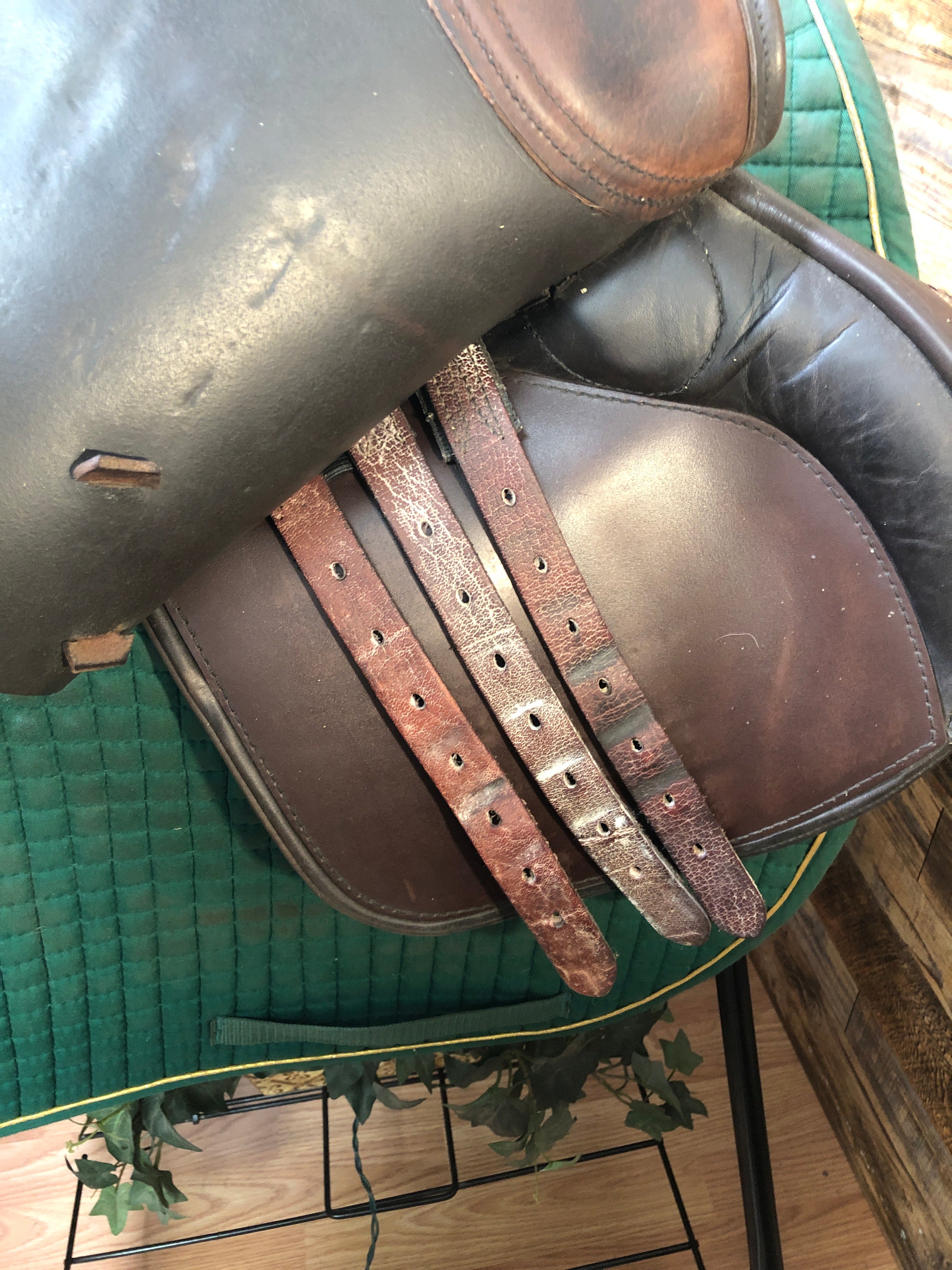18" Berney Brothers Close Contact Saddle