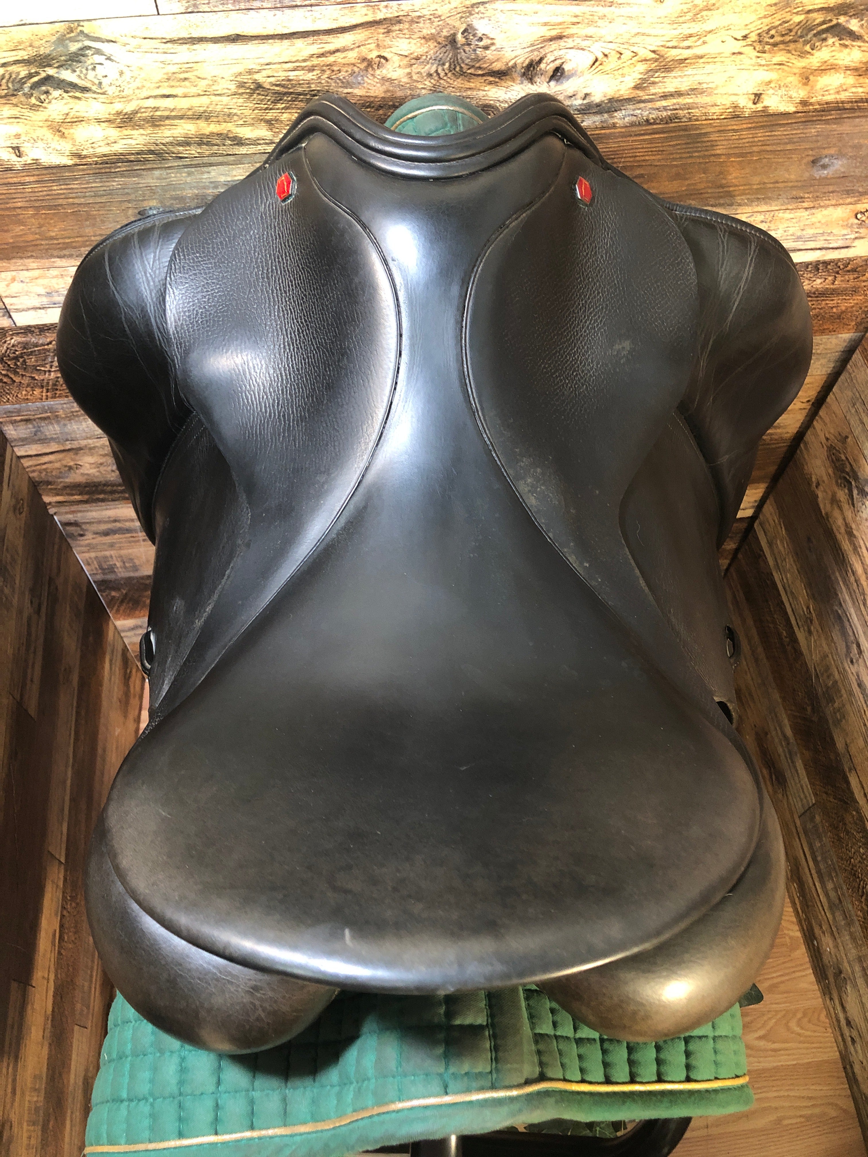18" Albion Dressage Saddle