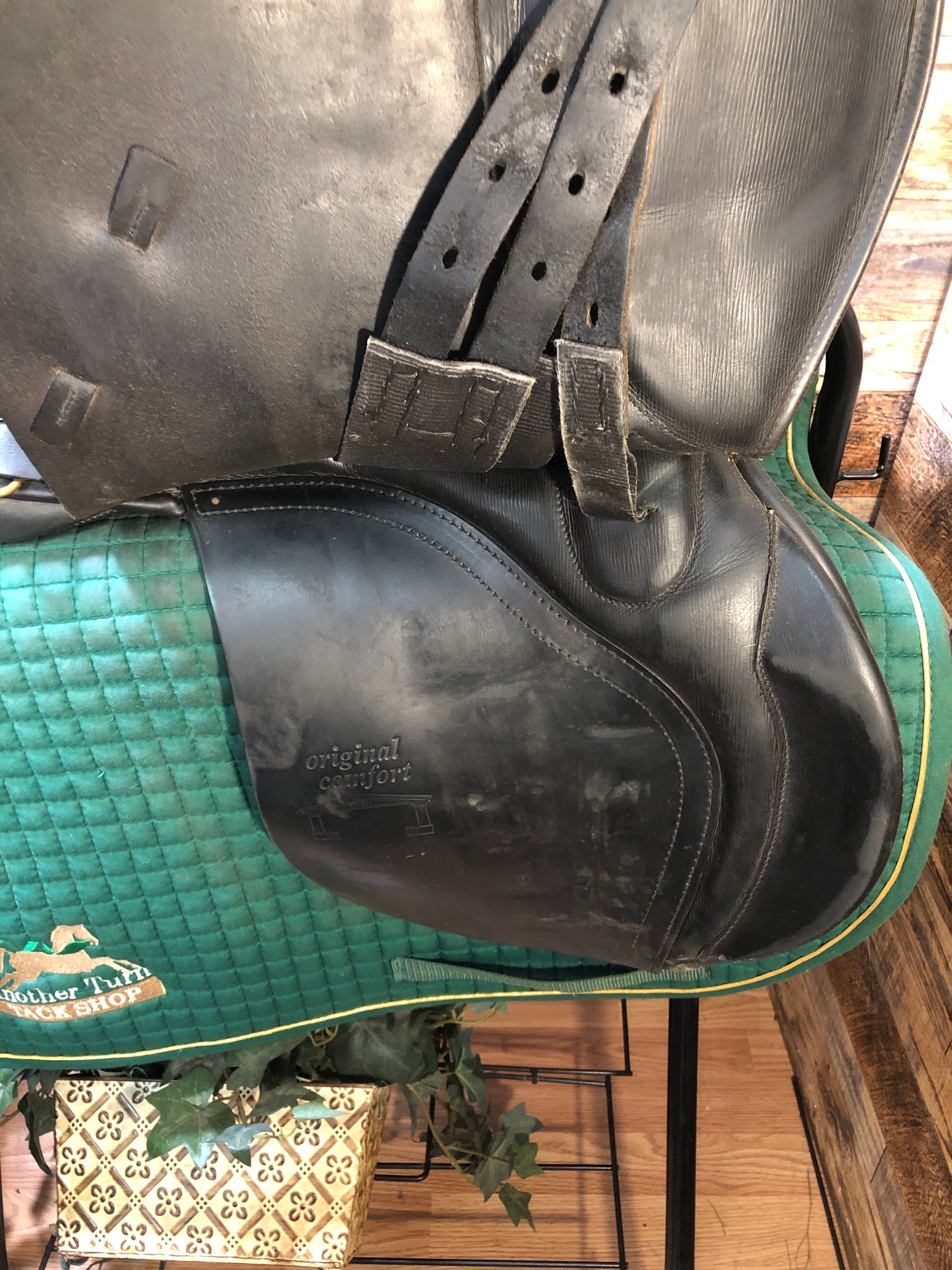 17" Albion Original Comfort AP Saddle