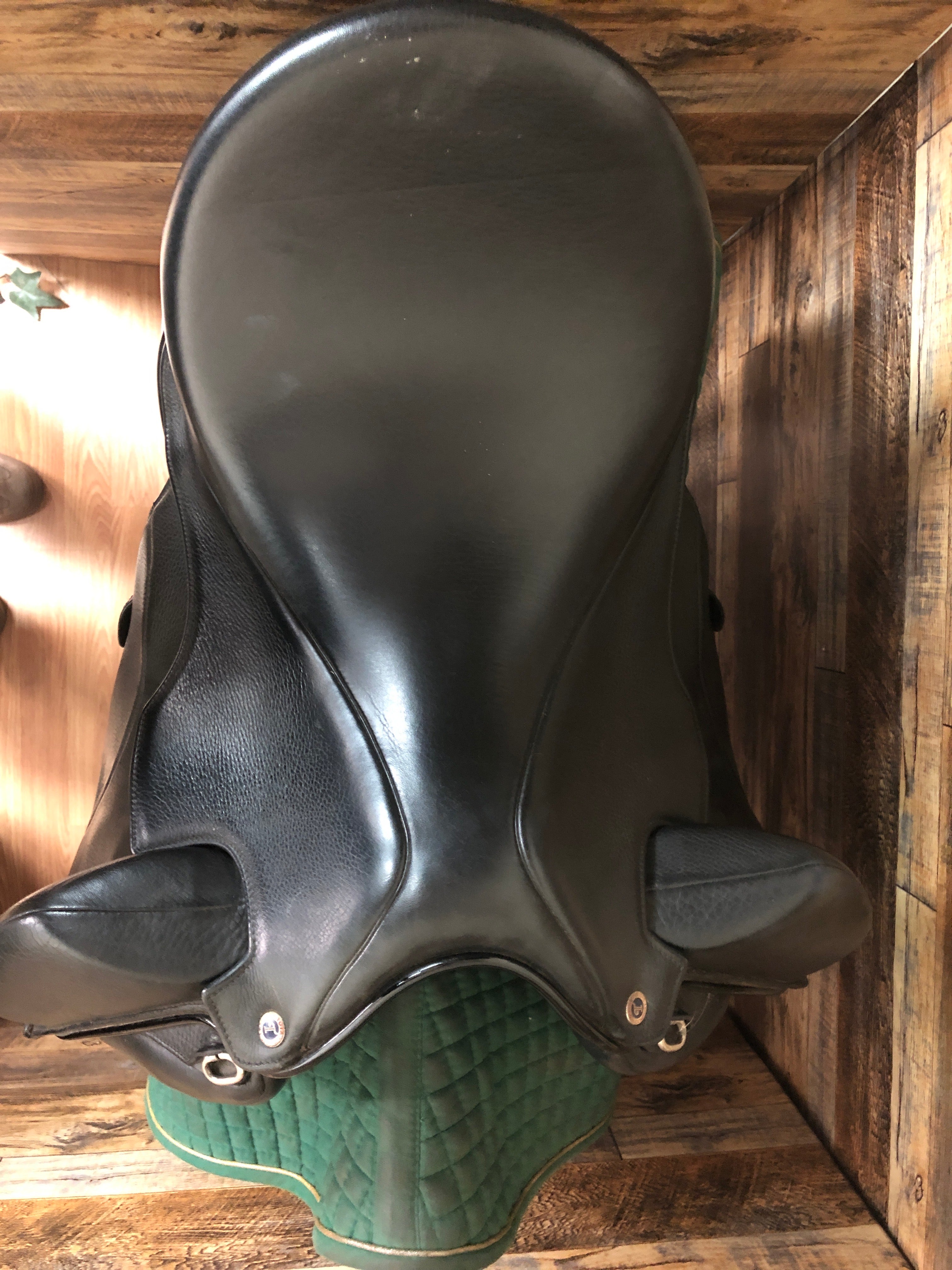 18.5" Tota Comfort System Dressage Saddle